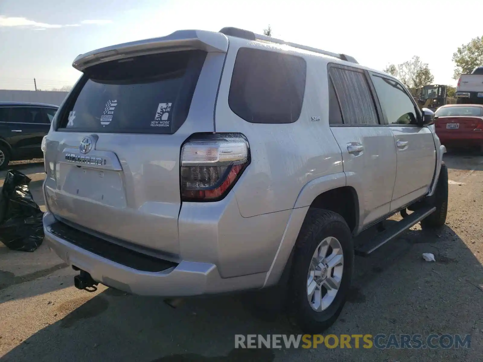 4 Фотография поврежденного автомобиля JTEBU5JR1K5625693 TOYOTA 4RUNNER 2019