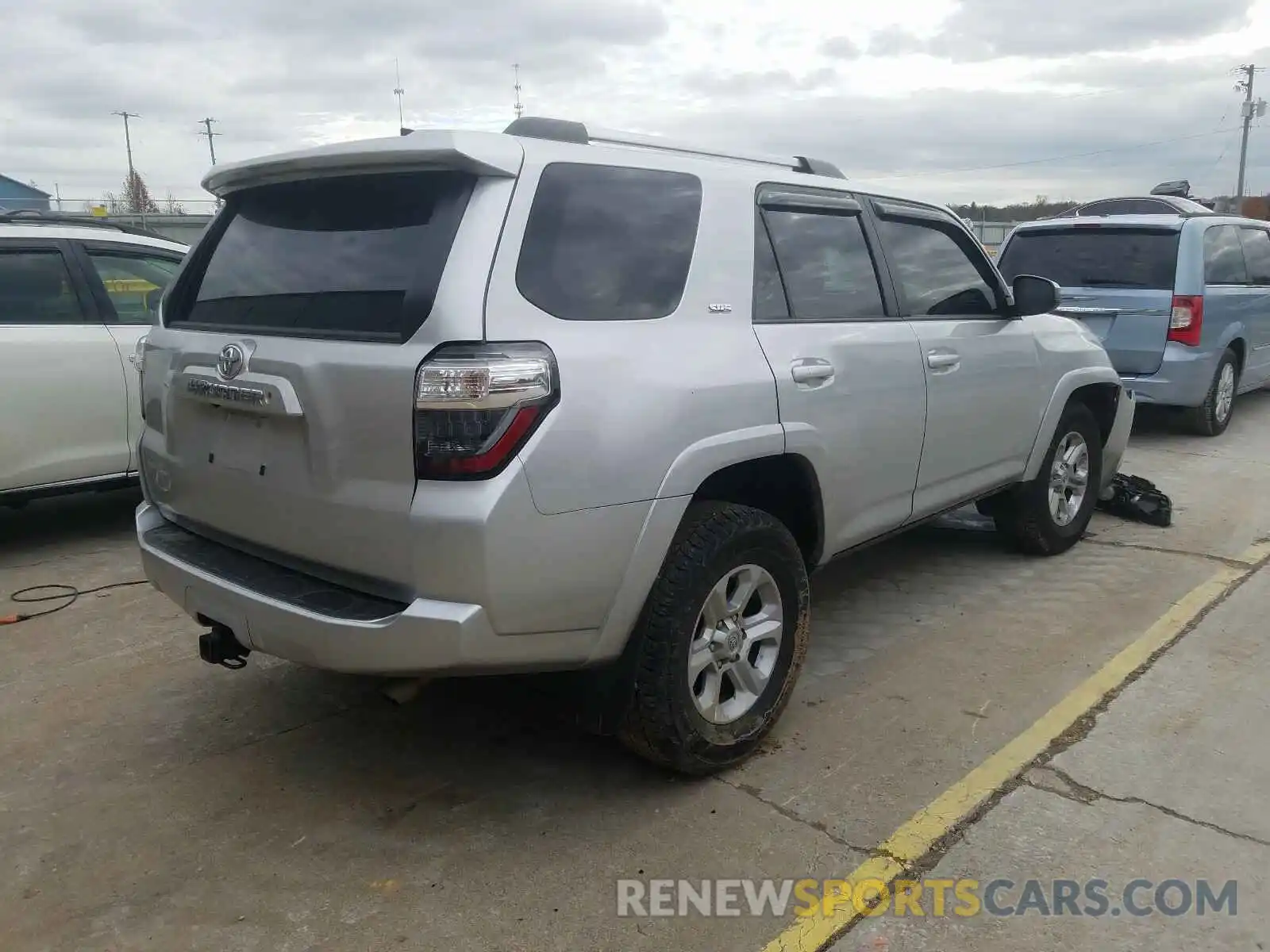 4 Фотография поврежденного автомобиля JTEBU5JR1K5628612 TOYOTA 4RUNNER 2019