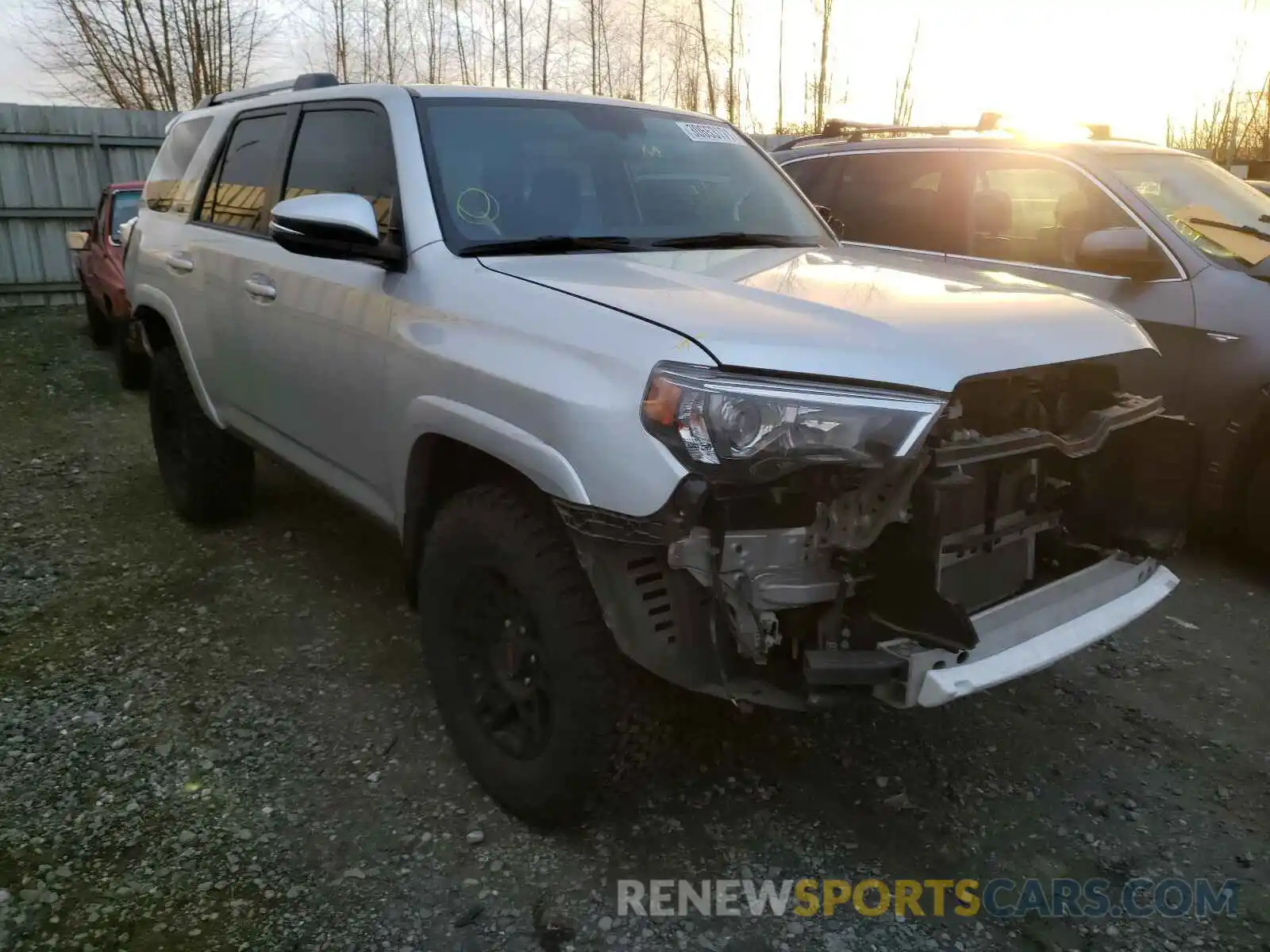 1 Фотография поврежденного автомобиля JTEBU5JR1K5631414 TOYOTA 4RUNNER 2019