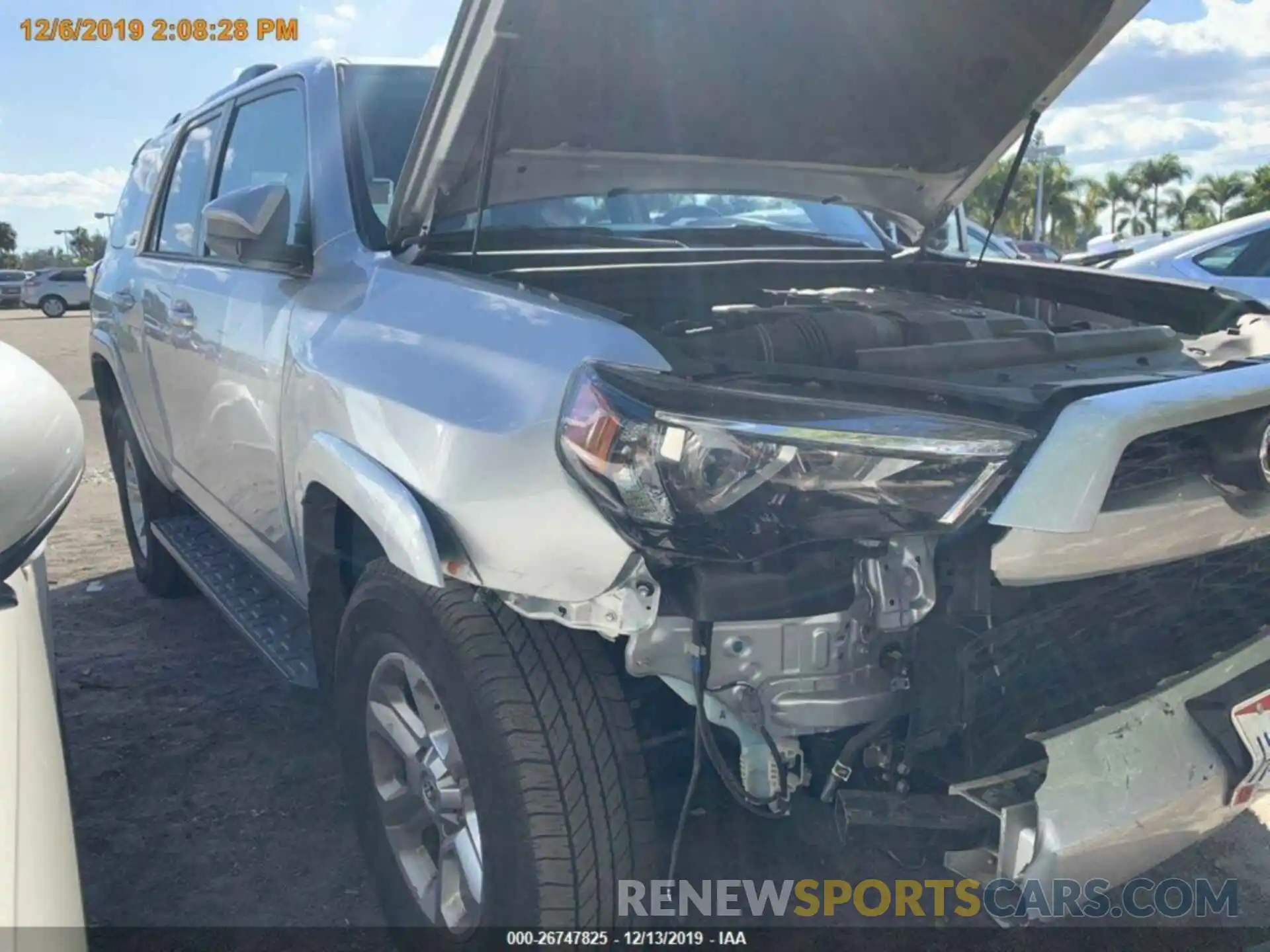 13 Photograph of a damaged car JTEBU5JR1K5631686 TOYOTA 4RUNNER 2019