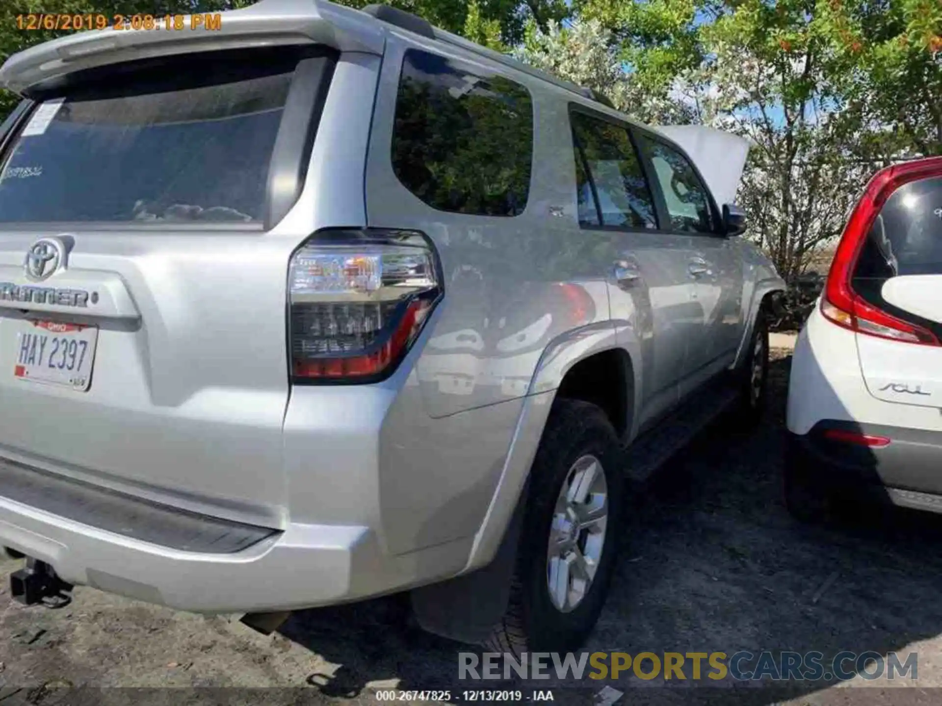 2 Photograph of a damaged car JTEBU5JR1K5631686 TOYOTA 4RUNNER 2019