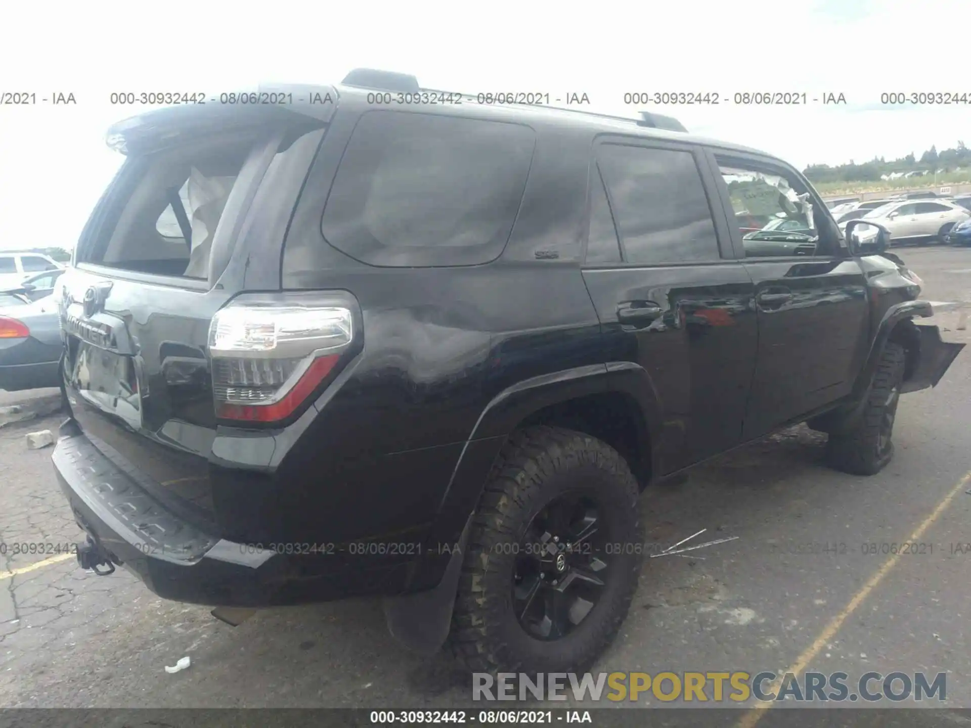 4 Photograph of a damaged car JTEBU5JR1K5632742 TOYOTA 4RUNNER 2019