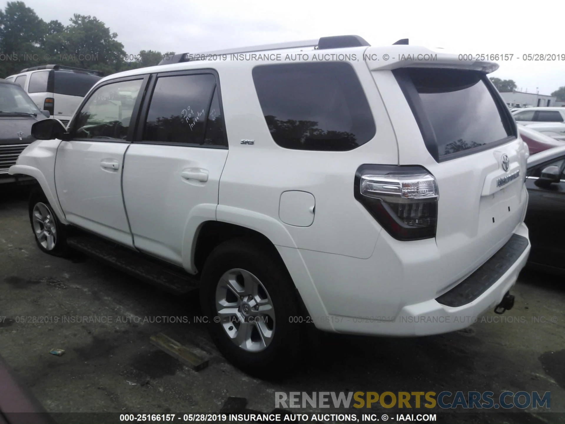 3 Photograph of a damaged car JTEBU5JR1K5633714 TOYOTA 4RUNNER 2019