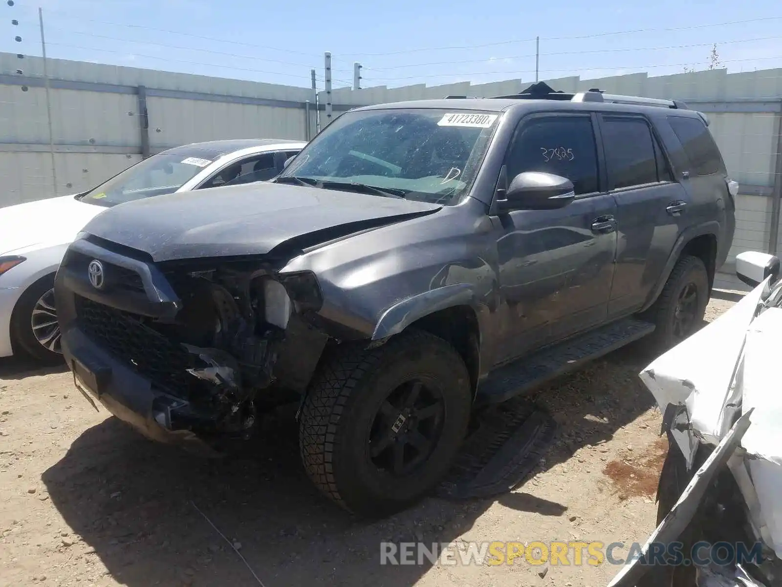 2 Photograph of a damaged car JTEBU5JR1K5633907 TOYOTA 4RUNNER 2019