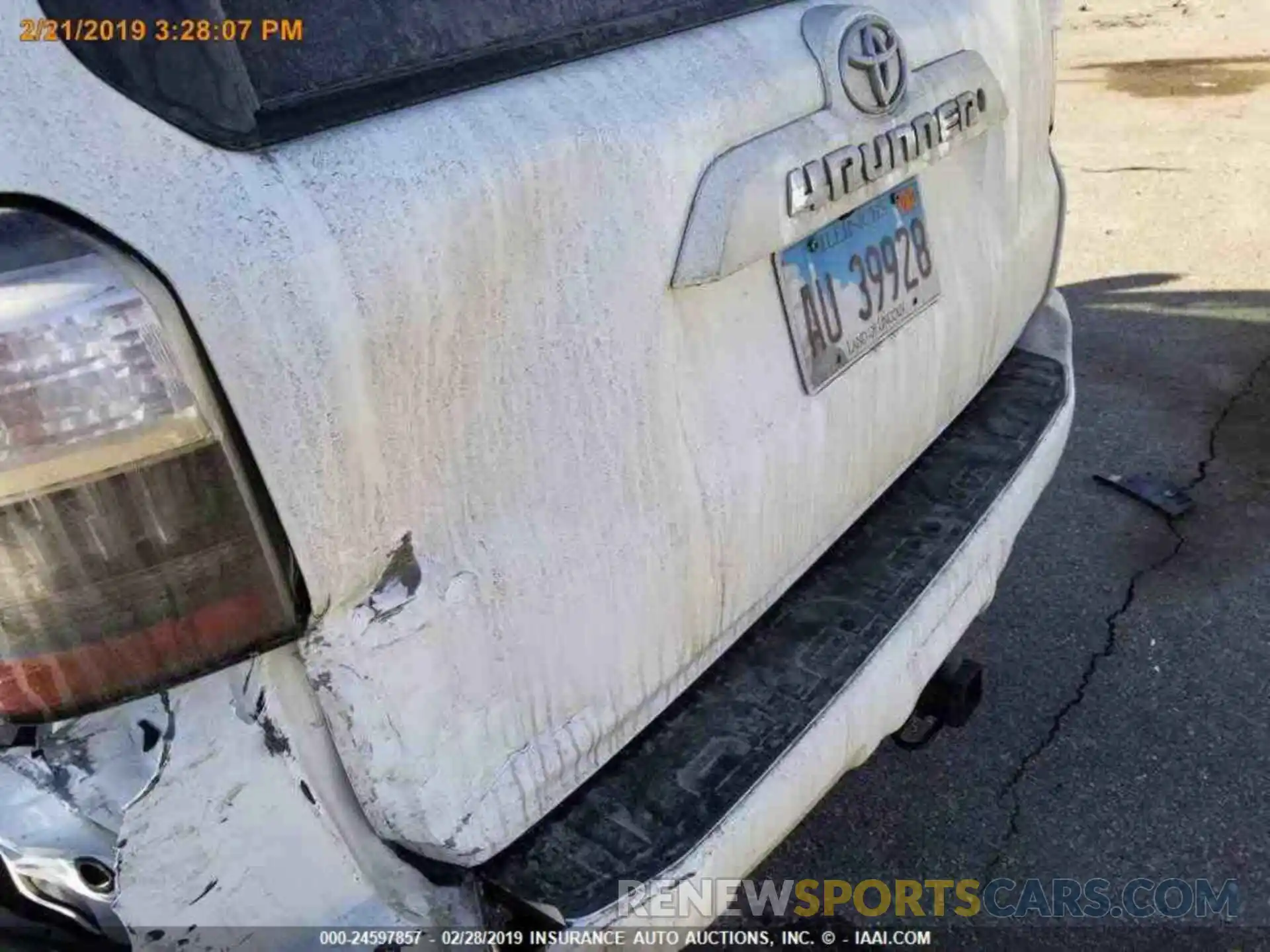 17 Photograph of a damaged car JTEBU5JR1K5635110 TOYOTA 4RUNNER 2019