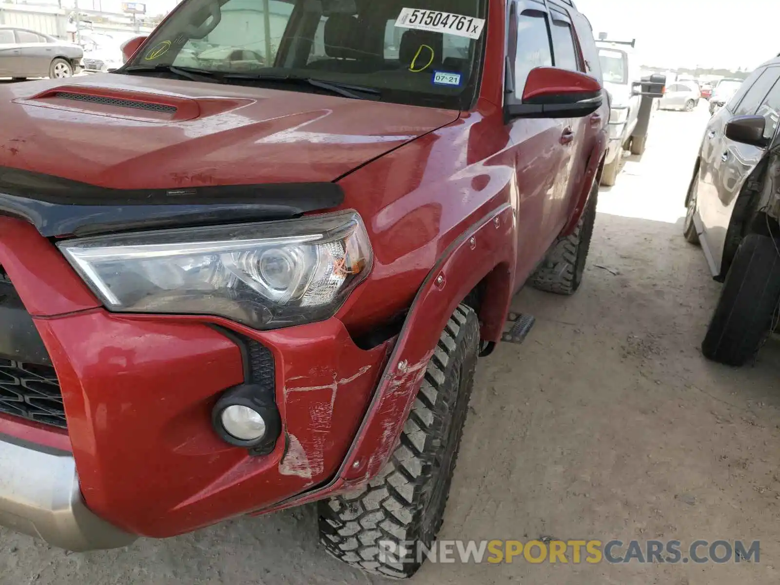 9 Photograph of a damaged car JTEBU5JR1K5636130 TOYOTA 4RUNNER 2019