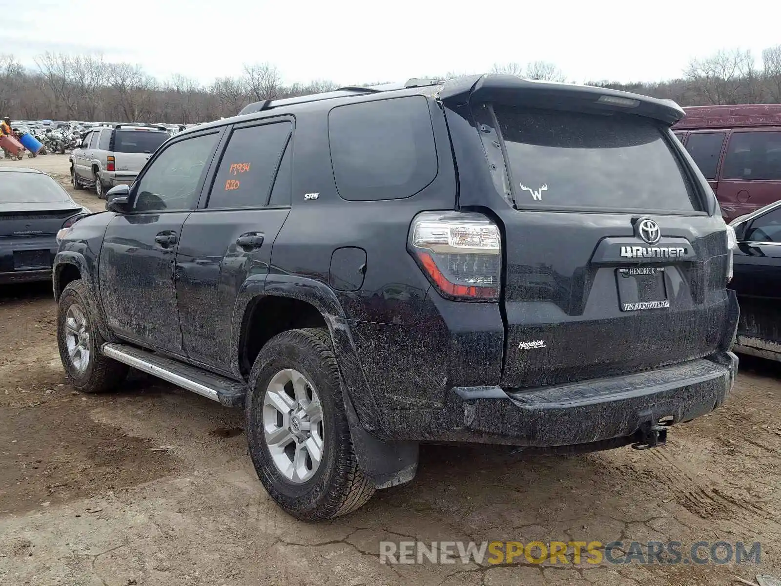 3 Фотография поврежденного автомобиля JTEBU5JR1K5637715 TOYOTA 4RUNNER 2019