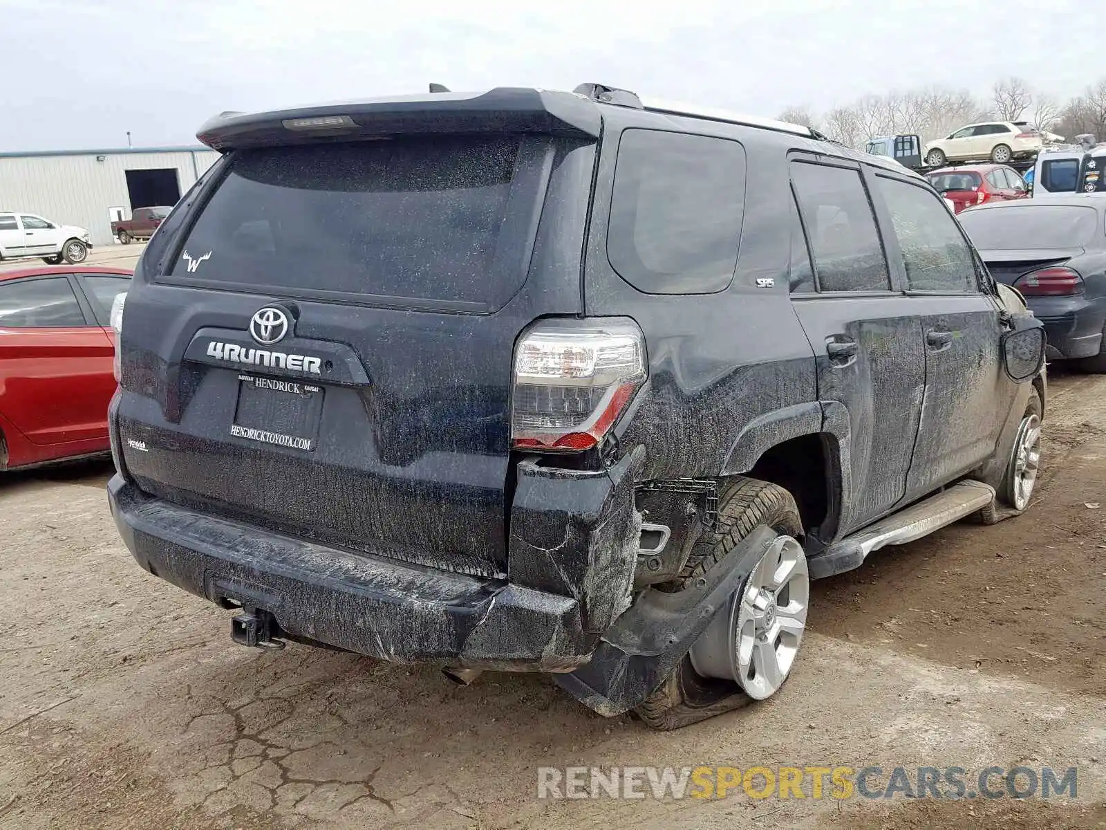 4 Фотография поврежденного автомобиля JTEBU5JR1K5637715 TOYOTA 4RUNNER 2019