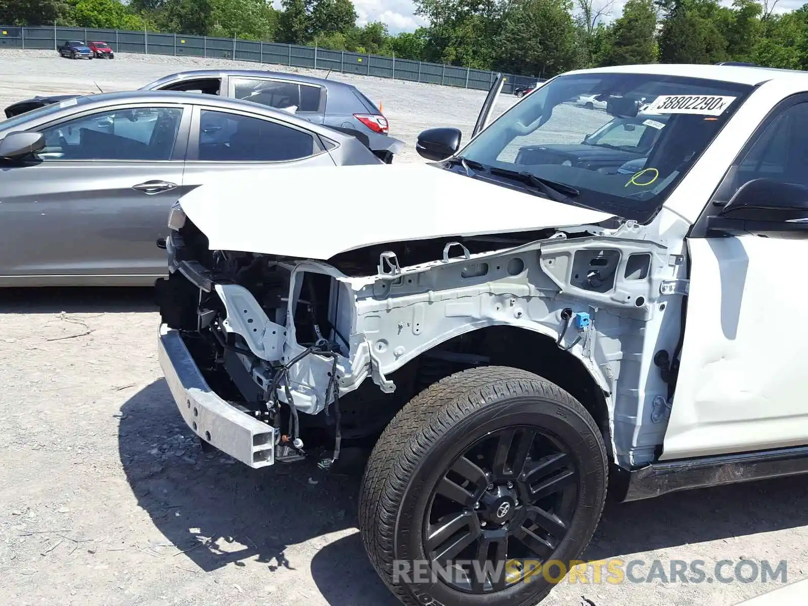 9 Photograph of a damaged car JTEBU5JR1K5639996 TOYOTA 4RUNNER 2019