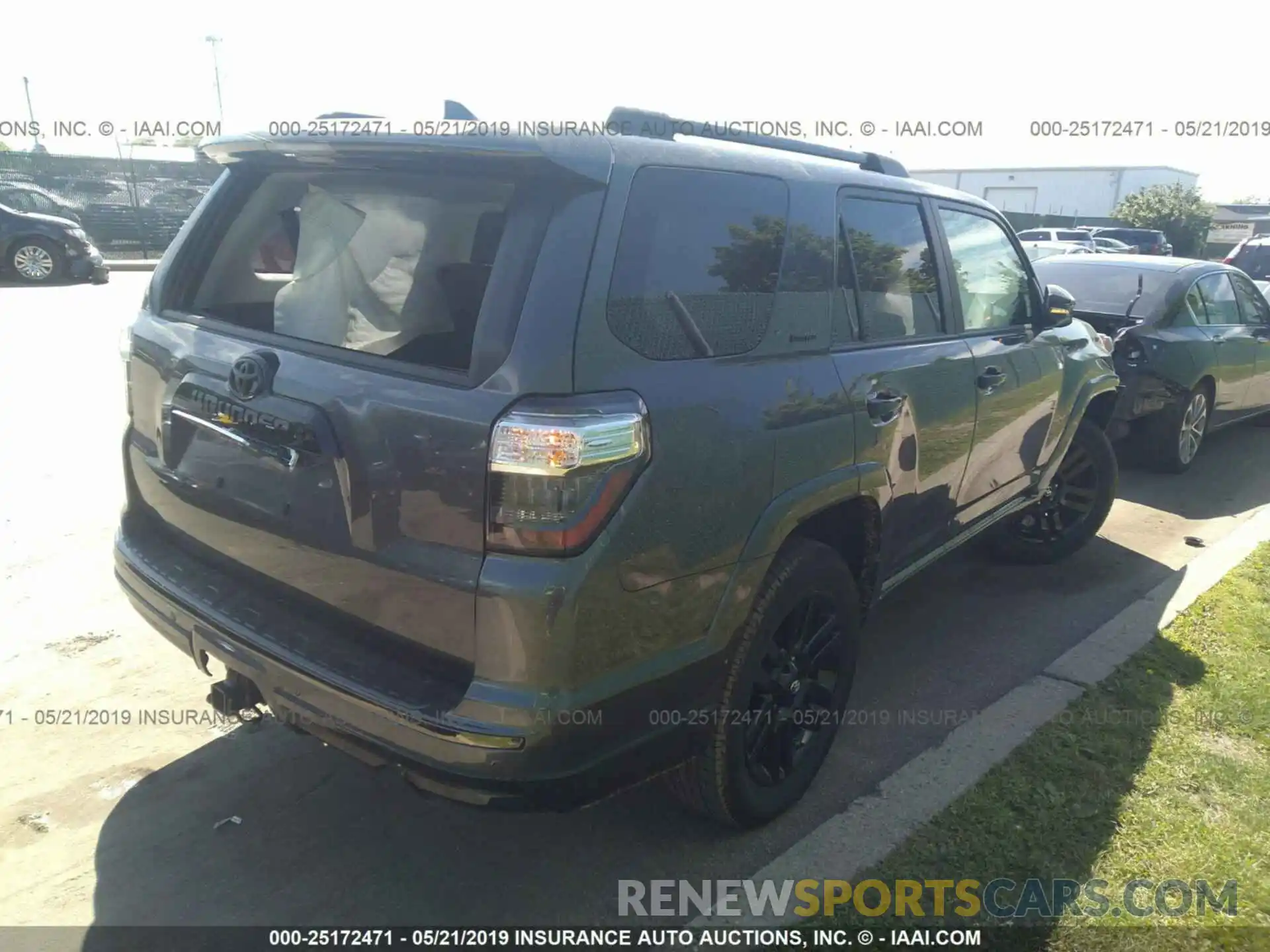 4 Фотография поврежденного автомобиля JTEBU5JR1K5643644 TOYOTA 4RUNNER 2019