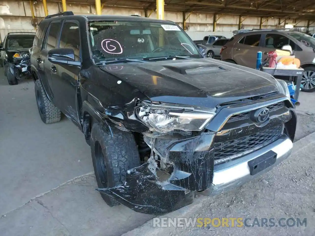 1 Photograph of a damaged car JTEBU5JR1K5643918 TOYOTA 4RUNNER 2019