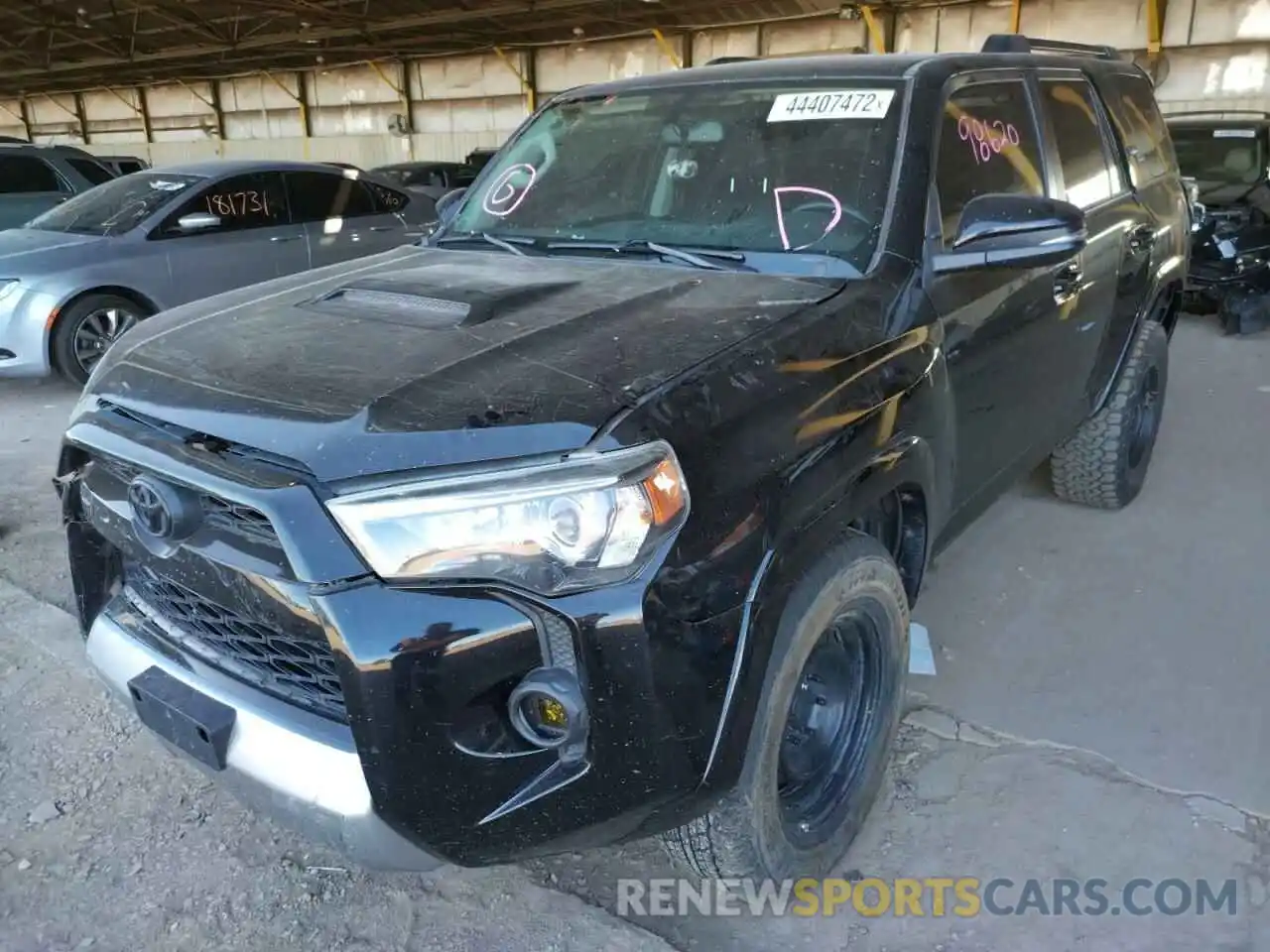 2 Фотография поврежденного автомобиля JTEBU5JR1K5643918 TOYOTA 4RUNNER 2019