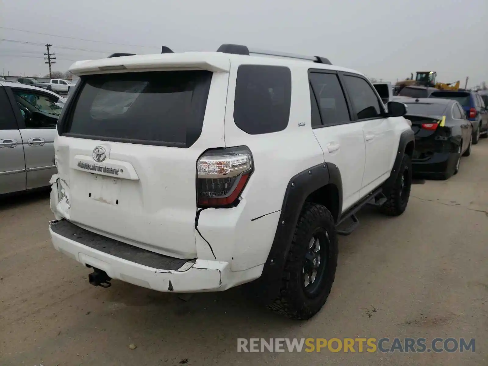 4 Фотография поврежденного автомобиля JTEBU5JR1K5643949 TOYOTA 4RUNNER 2019