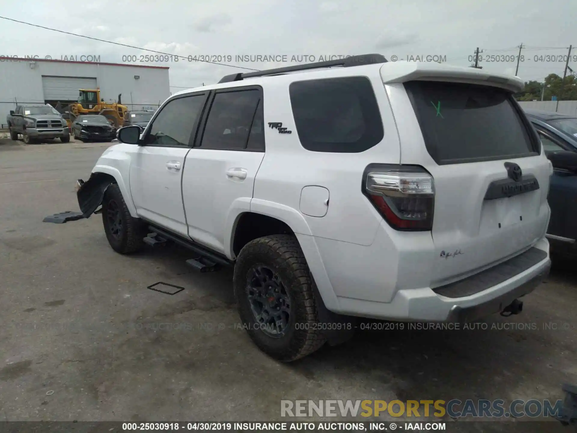 3 Фотография поврежденного автомобиля JTEBU5JR1K5649945 TOYOTA 4RUNNER 2019