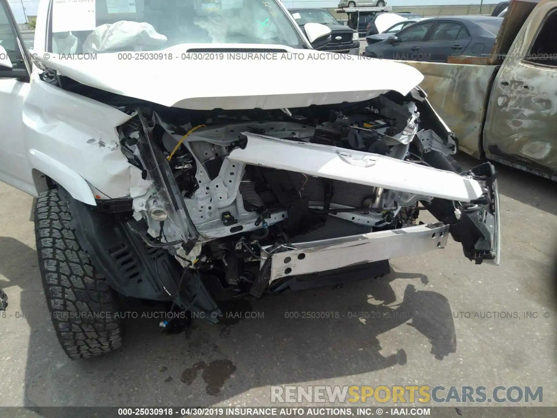 6 Фотография поврежденного автомобиля JTEBU5JR1K5649945 TOYOTA 4RUNNER 2019