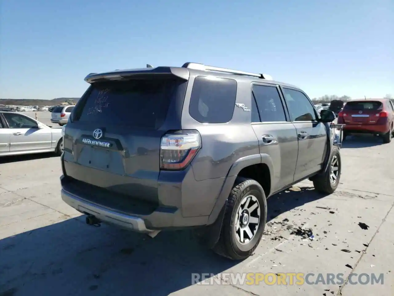 4 Photograph of a damaged car JTEBU5JR1K5652263 TOYOTA 4RUNNER 2019