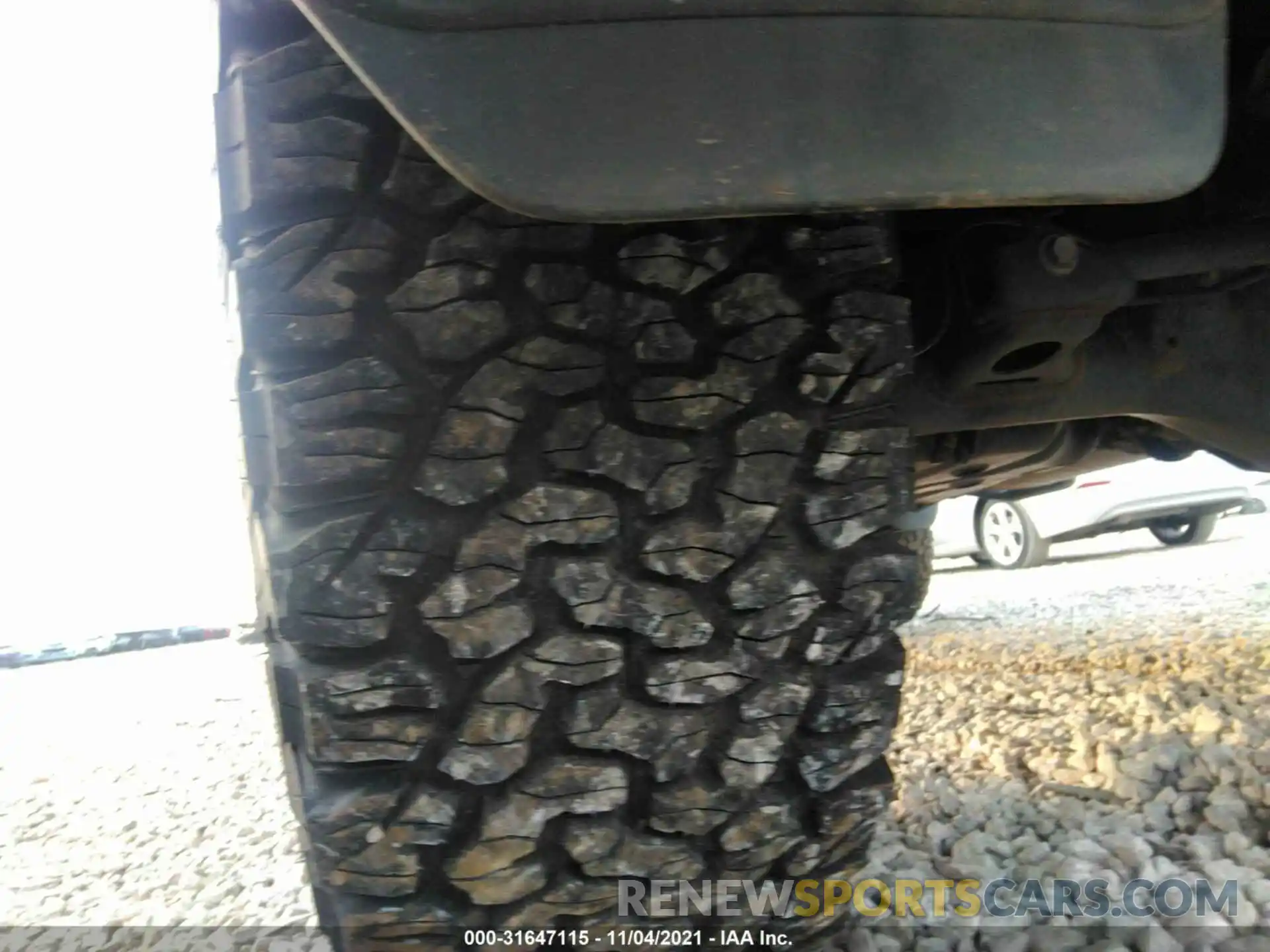 13 Фотография поврежденного автомобиля JTEBU5JR1K5652411 TOYOTA 4RUNNER 2019