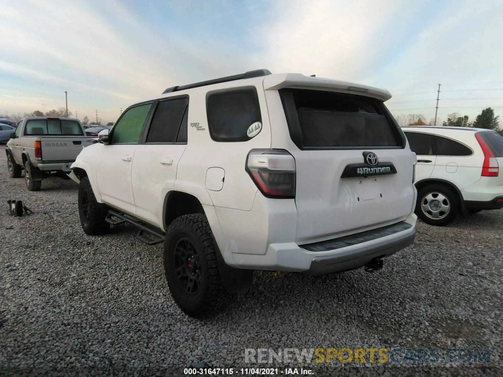 3 Фотография поврежденного автомобиля JTEBU5JR1K5652411 TOYOTA 4RUNNER 2019