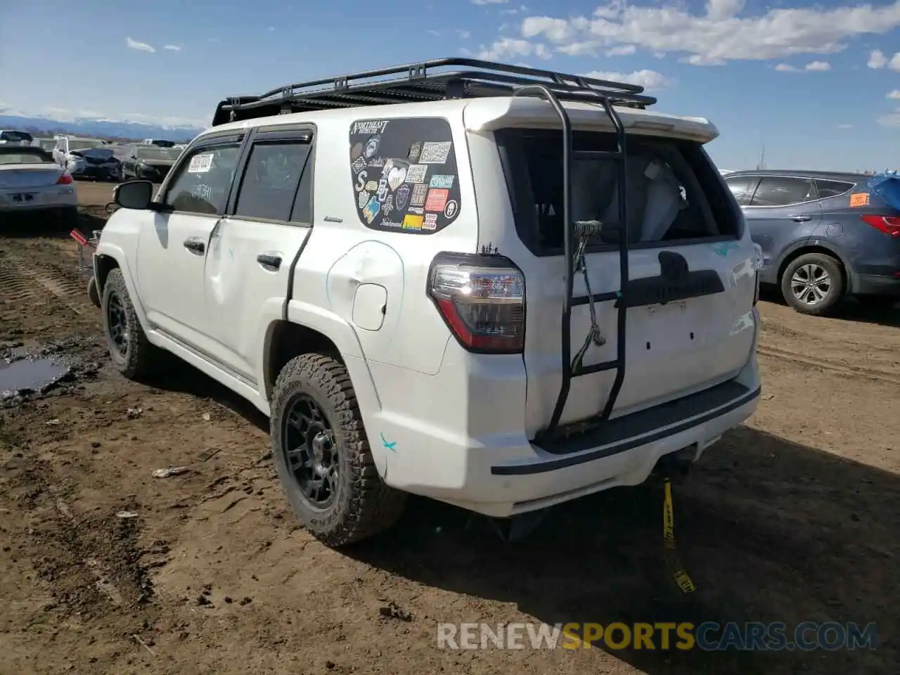 3 Фотография поврежденного автомобиля JTEBU5JR1K5657334 TOYOTA 4RUNNER 2019