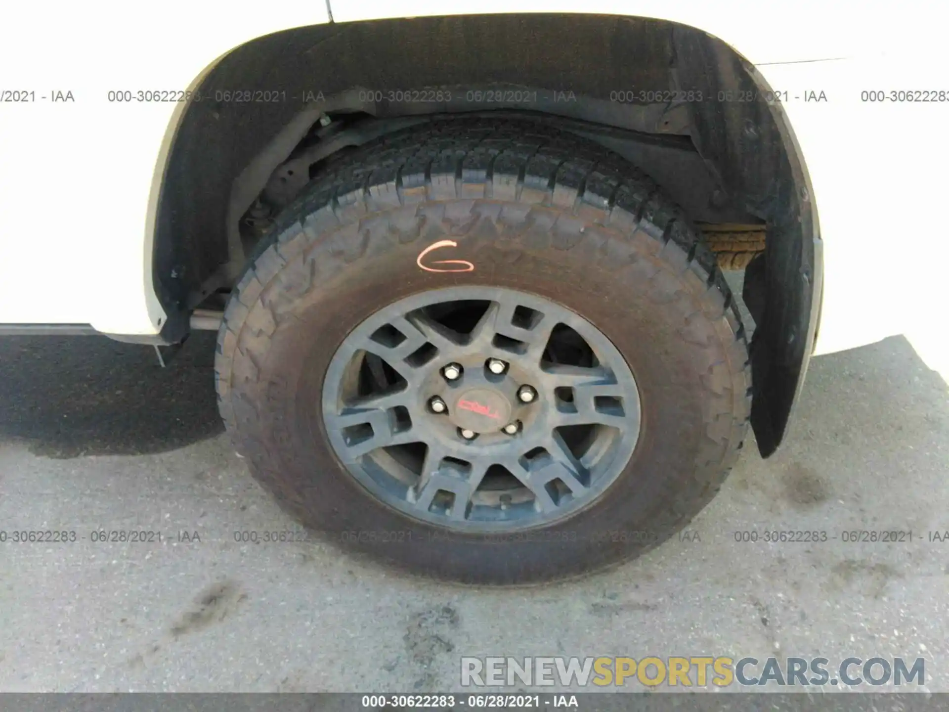 13 Фотография поврежденного автомобиля JTEBU5JR1K5659410 TOYOTA 4RUNNER 2019