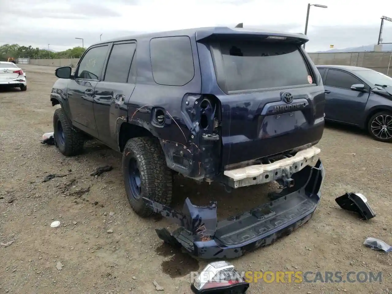 3 Photograph of a damaged car JTEBU5JR1K5662761 TOYOTA 4RUNNER 2019