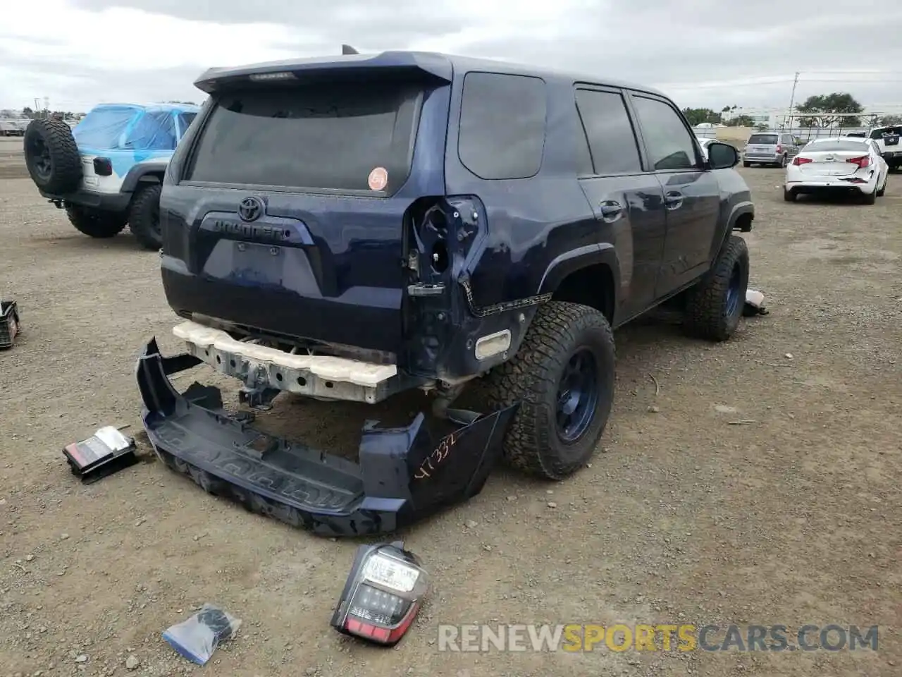 4 Фотография поврежденного автомобиля JTEBU5JR1K5662761 TOYOTA 4RUNNER 2019