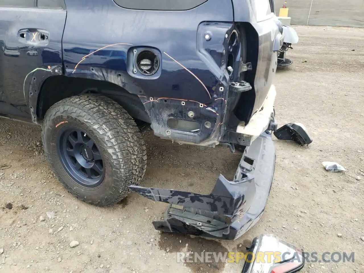 9 Фотография поврежденного автомобиля JTEBU5JR1K5662761 TOYOTA 4RUNNER 2019