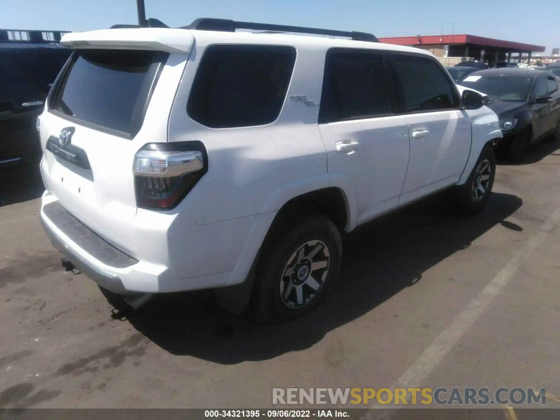 4 Photograph of a damaged car JTEBU5JR1K5662873 TOYOTA 4RUNNER 2019