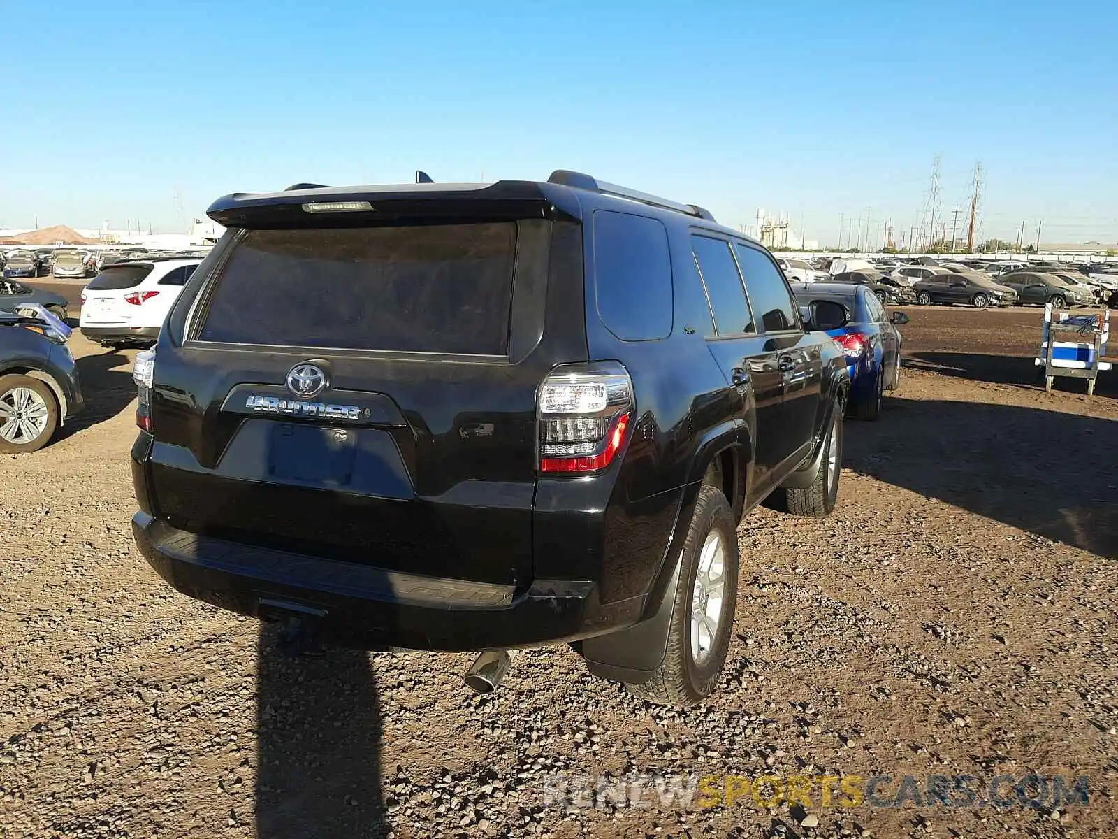 4 Фотография поврежденного автомобиля JTEBU5JR1K5667314 TOYOTA 4RUNNER 2019