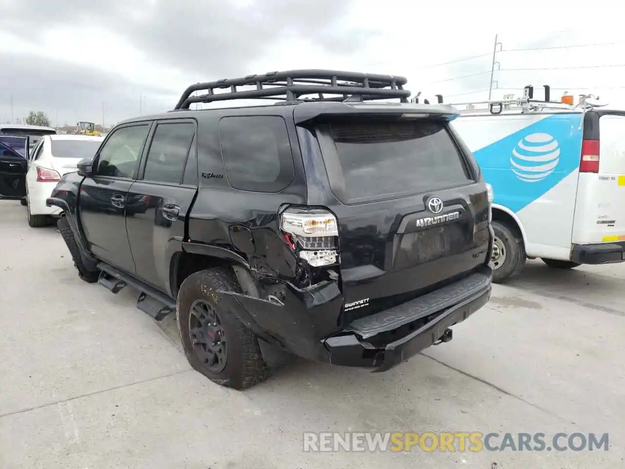 3 Фотография поврежденного автомобиля JTEBU5JR1K5667829 TOYOTA 4RUNNER 2019