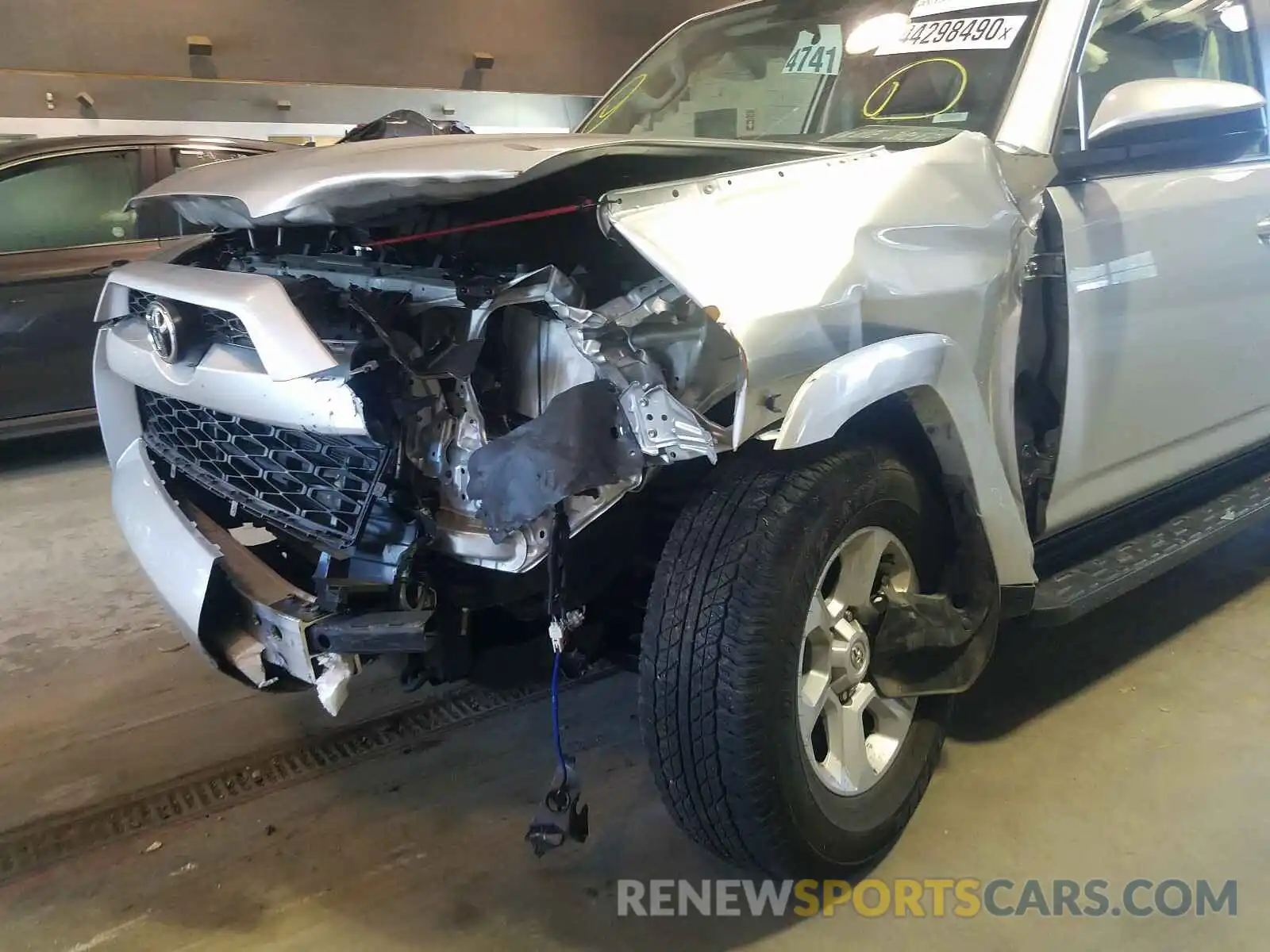 9 Photograph of a damaged car JTEBU5JR1K5669399 TOYOTA 4RUNNER 2019