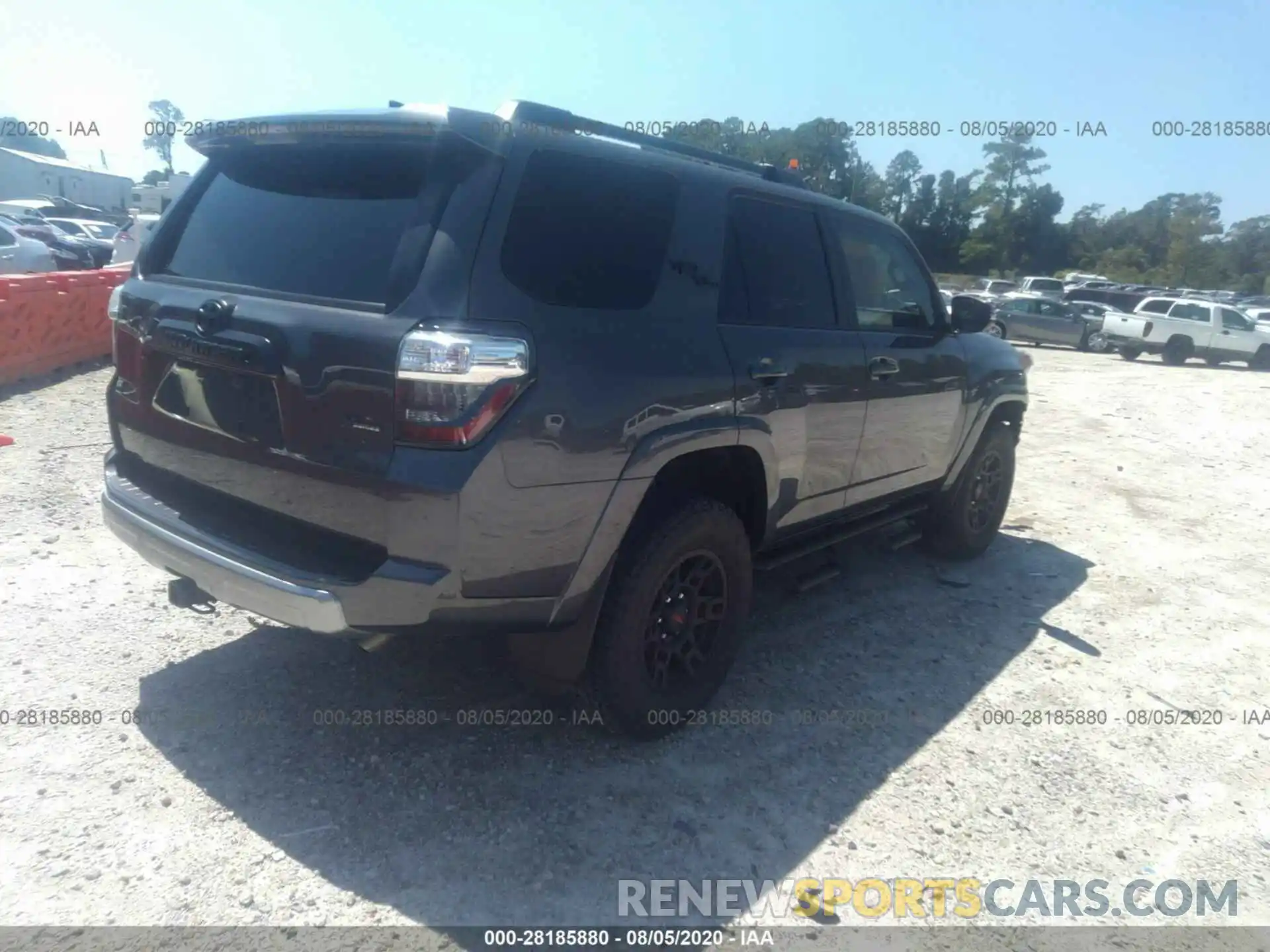 4 Photograph of a damaged car JTEBU5JR1K5674098 TOYOTA 4RUNNER 2019