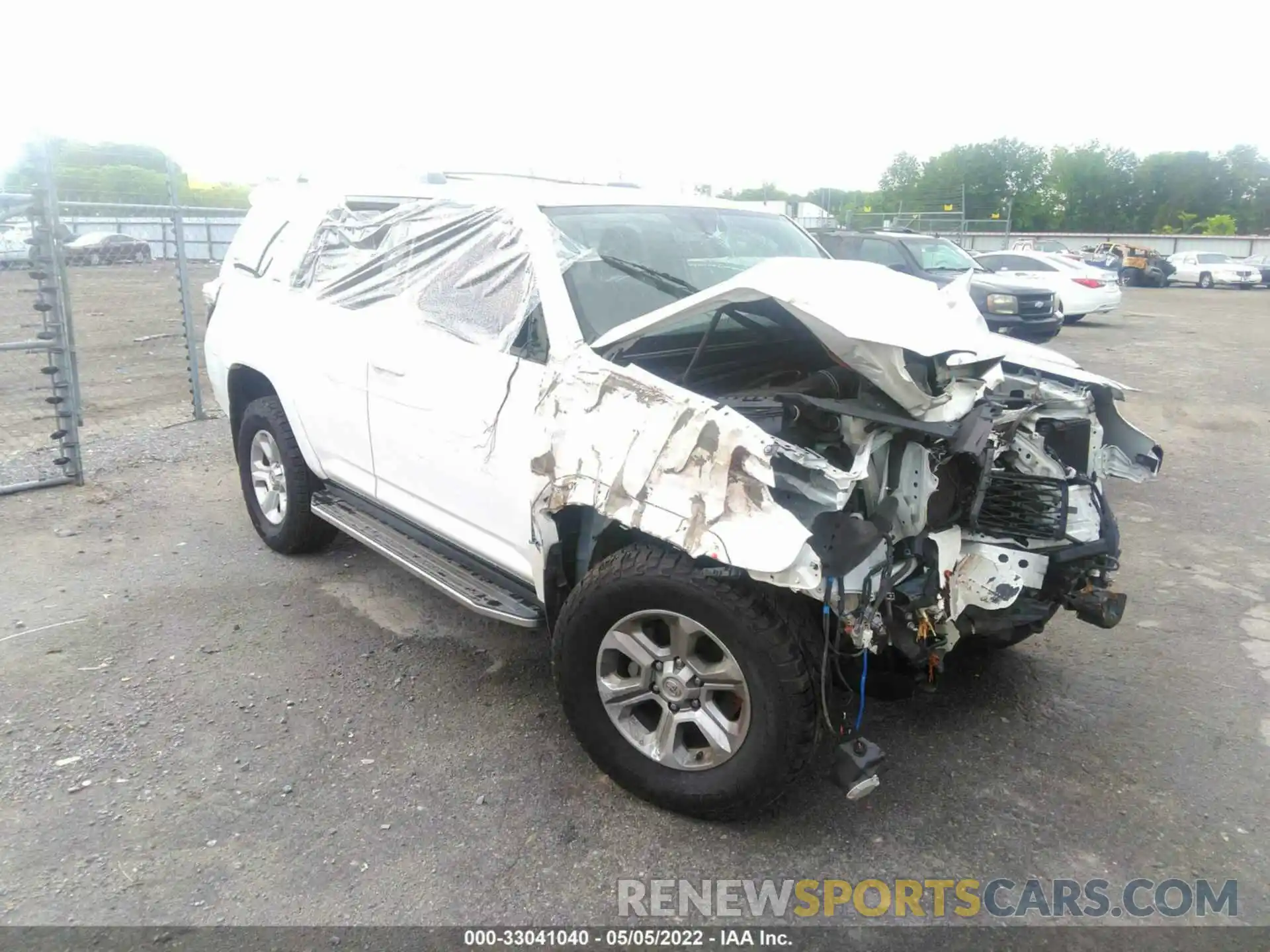 1 Photograph of a damaged car JTEBU5JR1K5674277 TOYOTA 4RUNNER 2019