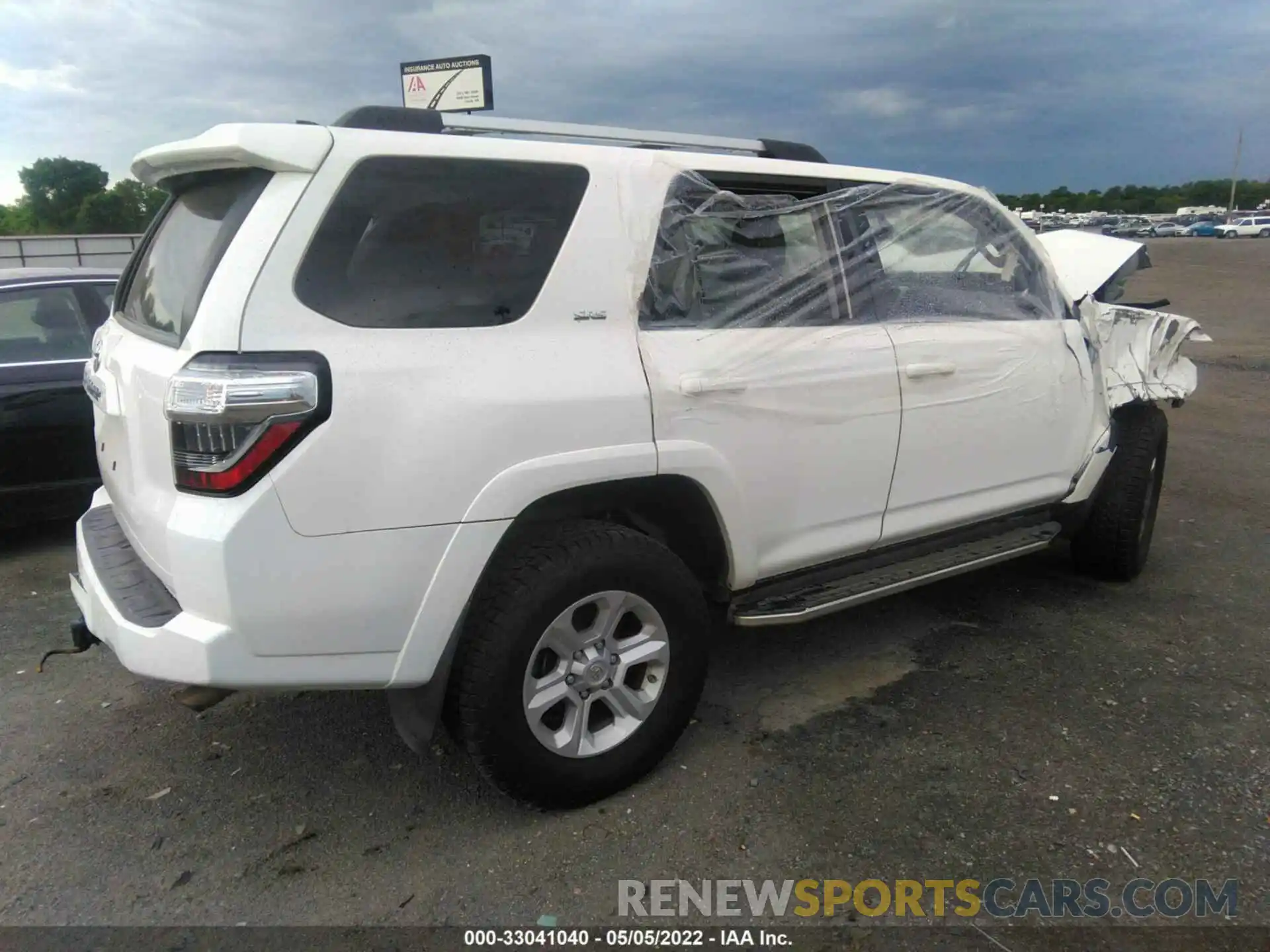 4 Фотография поврежденного автомобиля JTEBU5JR1K5674277 TOYOTA 4RUNNER 2019