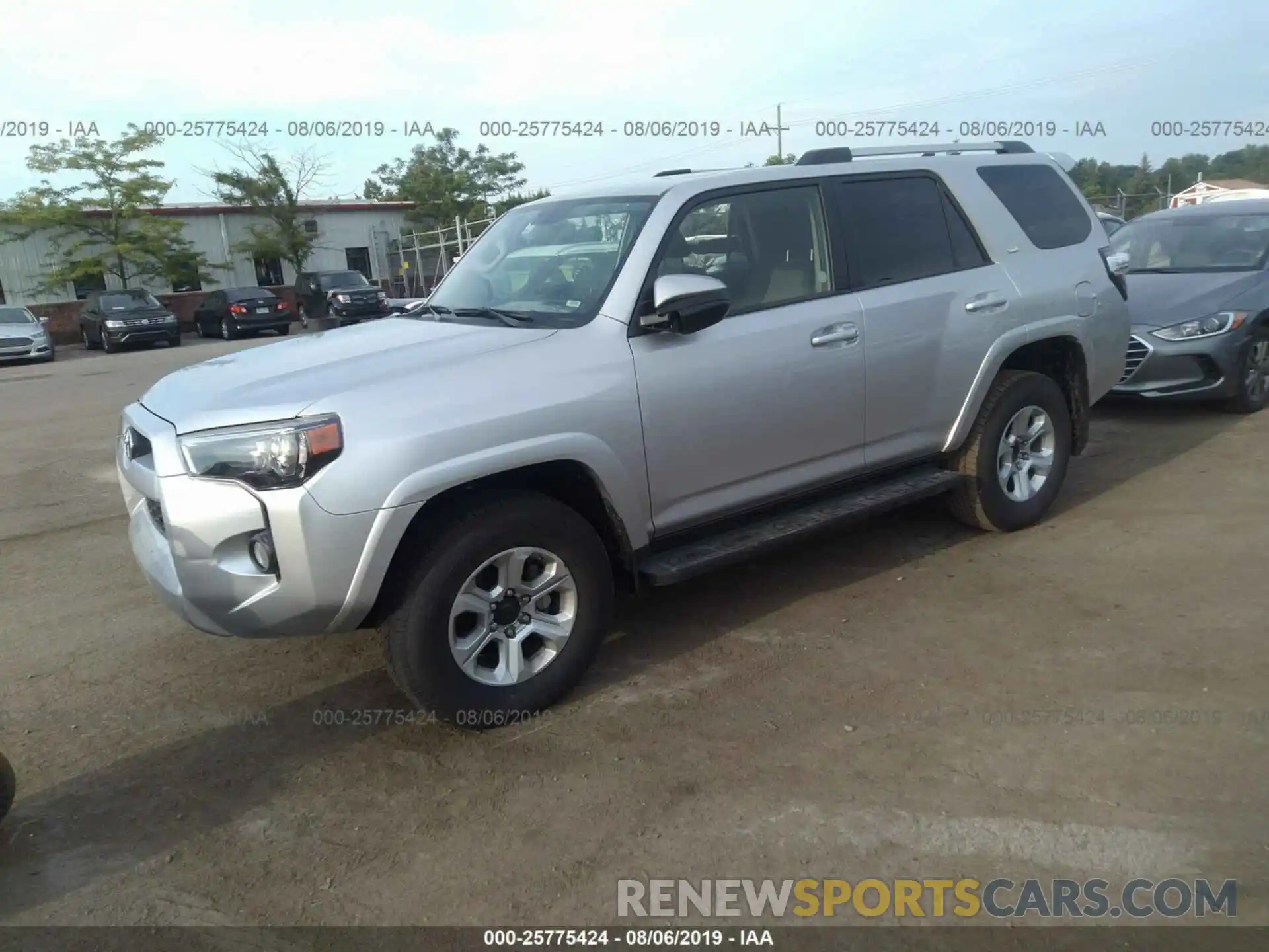 2 Фотография поврежденного автомобиля JTEBU5JR1K5677504 TOYOTA 4RUNNER 2019