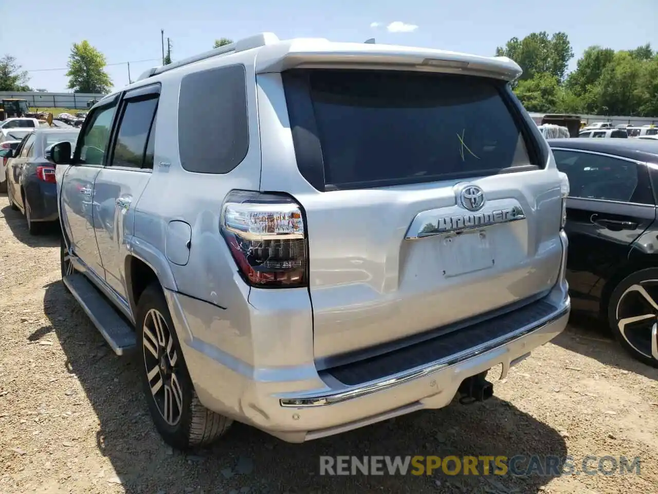 3 Фотография поврежденного автомобиля JTEBU5JR1K5682542 TOYOTA 4RUNNER 2019