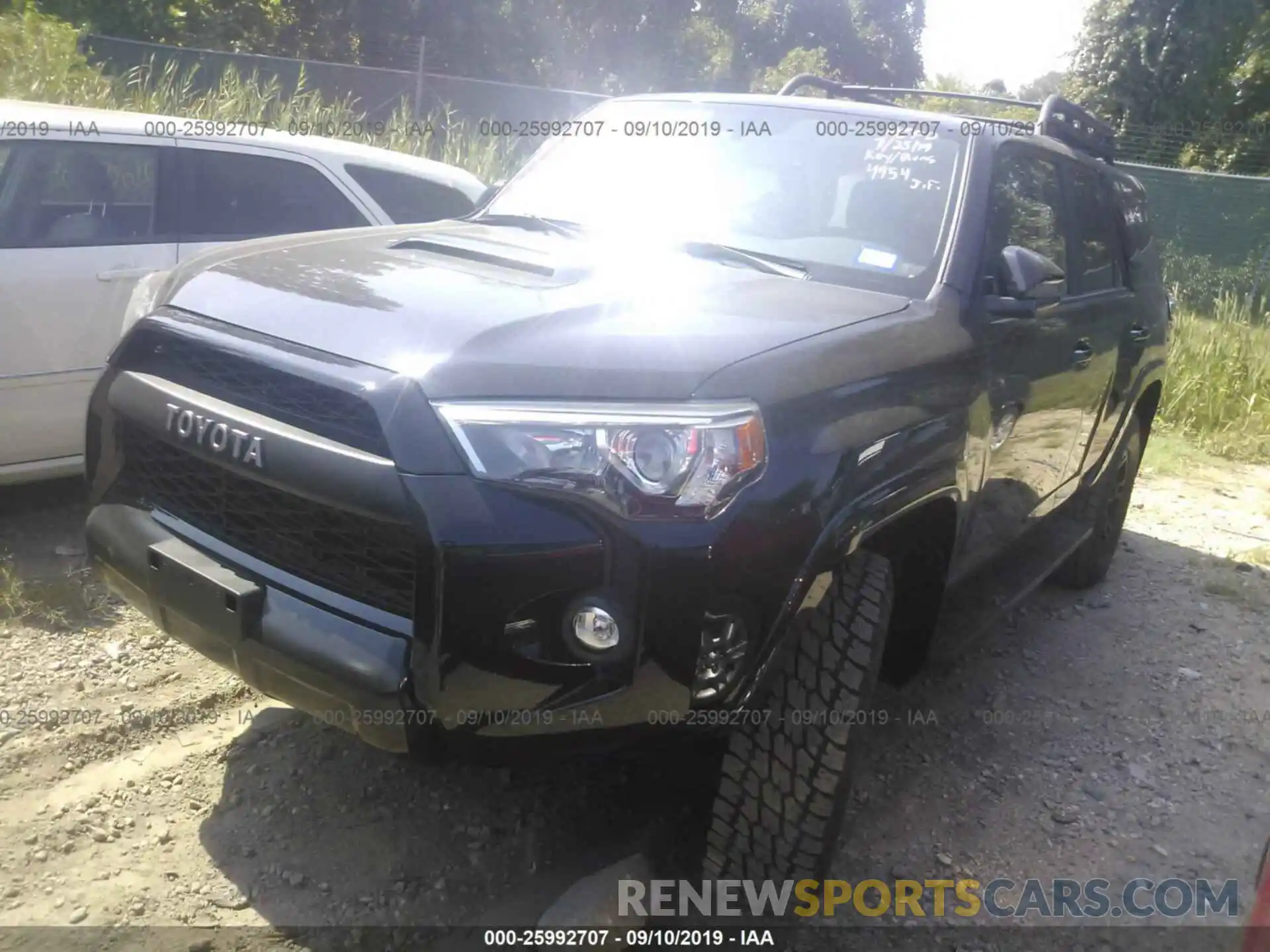 2 Фотография поврежденного автомобиля JTEBU5JR1K5684954 TOYOTA 4RUNNER 2019