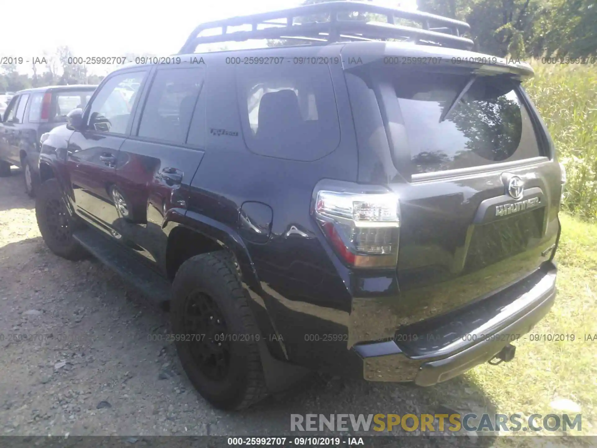 3 Фотография поврежденного автомобиля JTEBU5JR1K5684954 TOYOTA 4RUNNER 2019