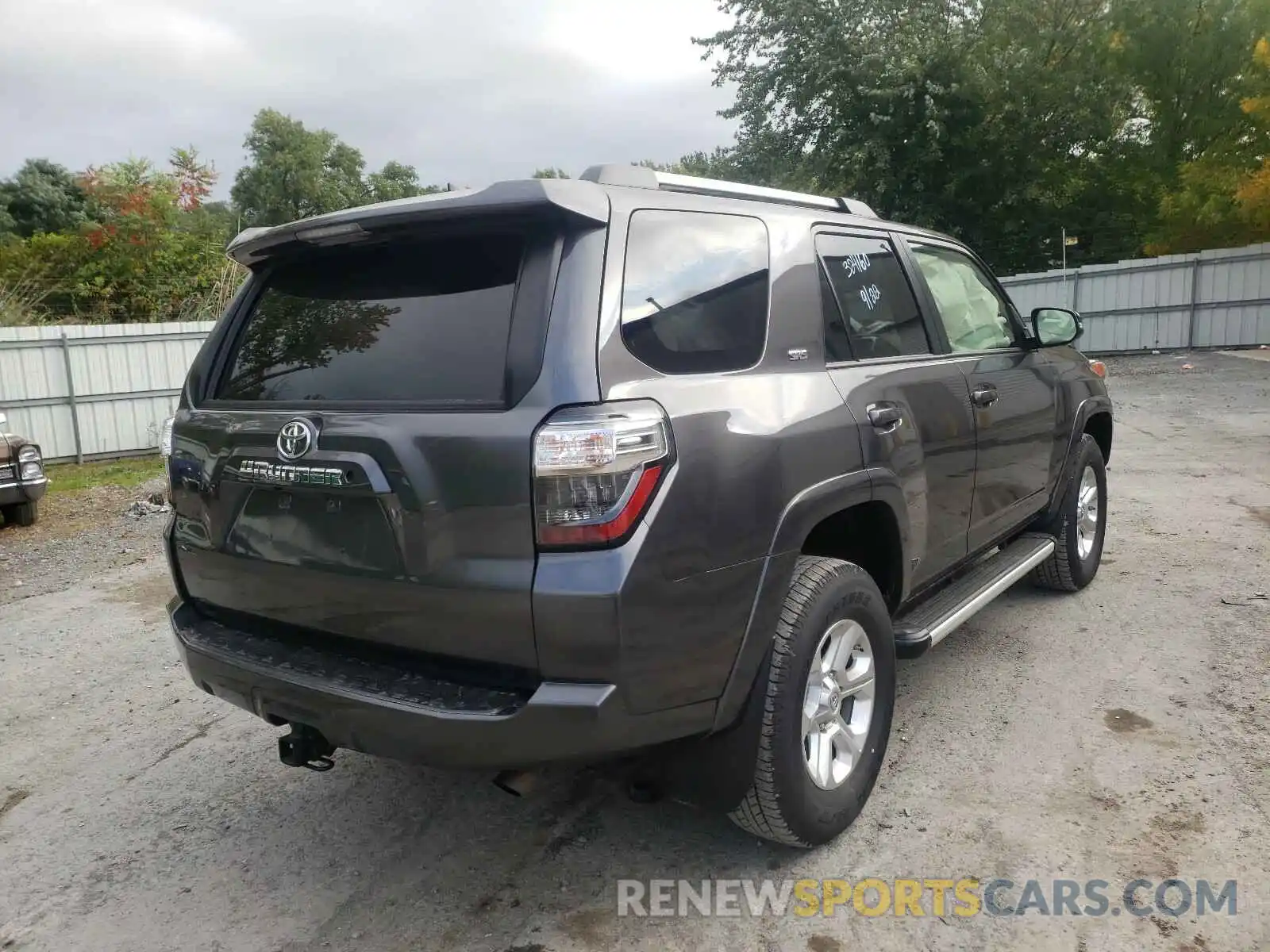 4 Фотография поврежденного автомобиля JTEBU5JR1K5689863 TOYOTA 4RUNNER 2019