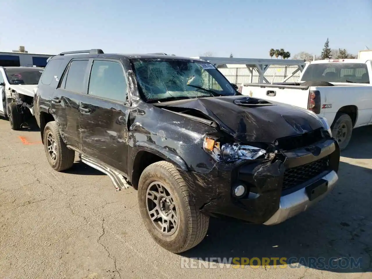 1 Фотография поврежденного автомобиля JTEBU5JR1K5690236 TOYOTA 4RUNNER 2019