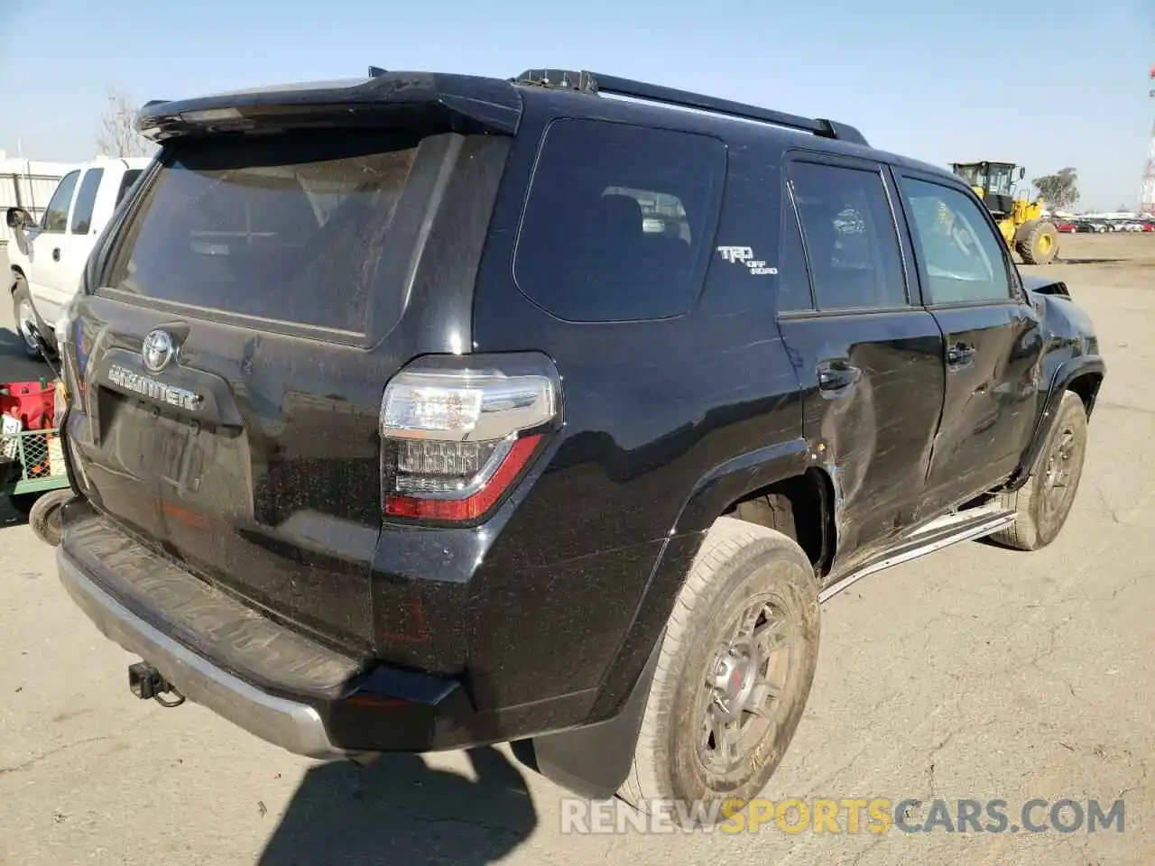 4 Фотография поврежденного автомобиля JTEBU5JR1K5690236 TOYOTA 4RUNNER 2019