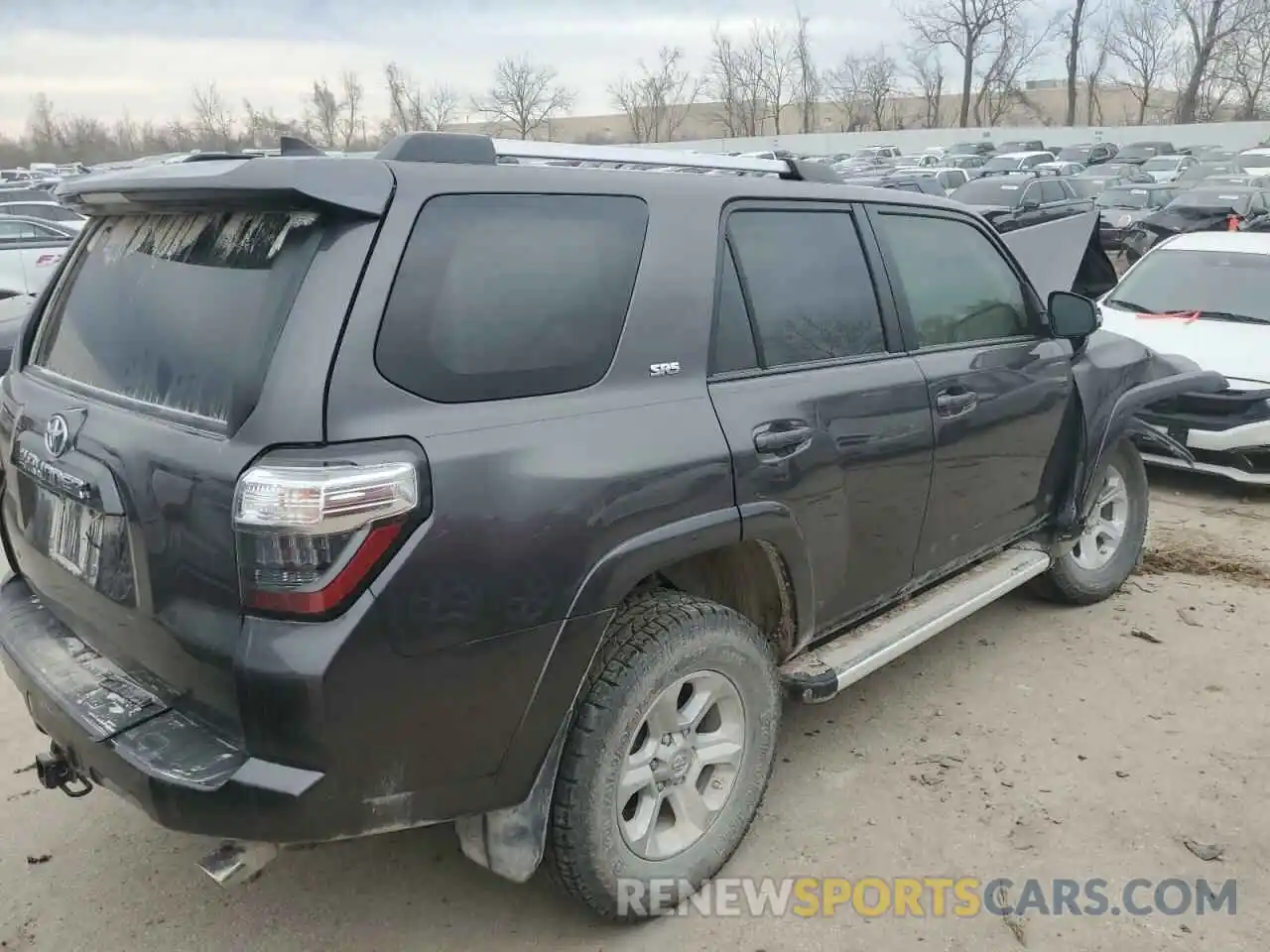 3 Фотография поврежденного автомобиля JTEBU5JR1K5695730 TOYOTA 4RUNNER 2019