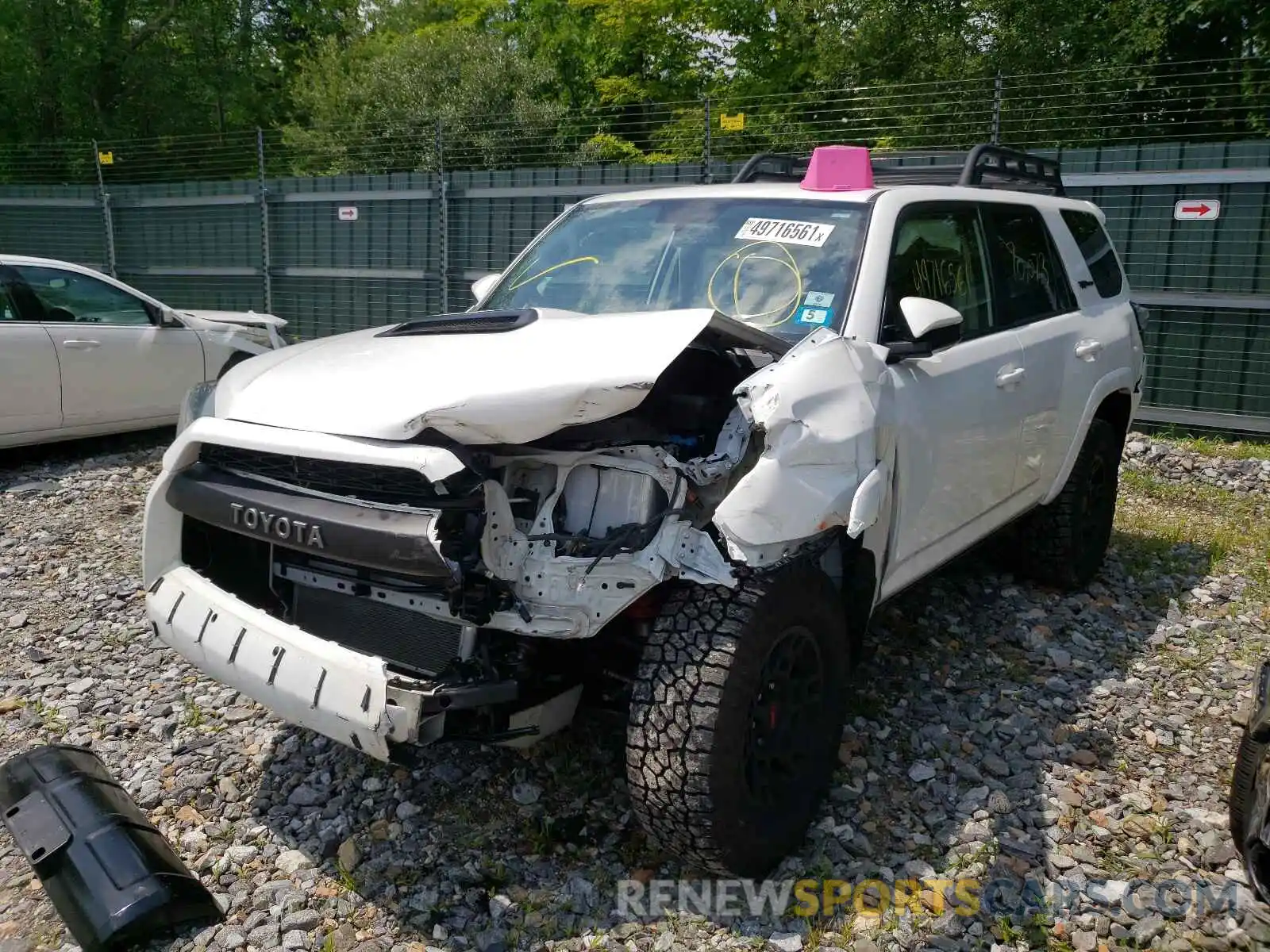 2 Фотография поврежденного автомобиля JTEBU5JR1K5696781 TOYOTA 4RUNNER 2019