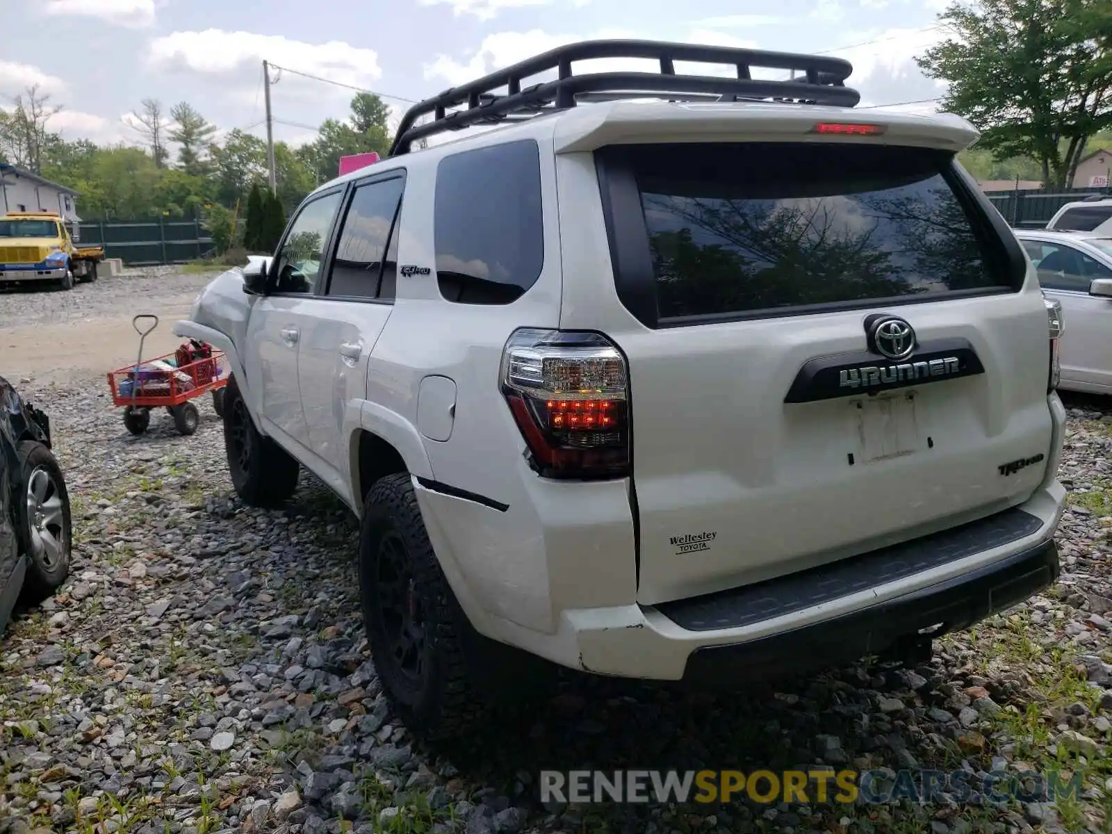 3 Фотография поврежденного автомобиля JTEBU5JR1K5696781 TOYOTA 4RUNNER 2019