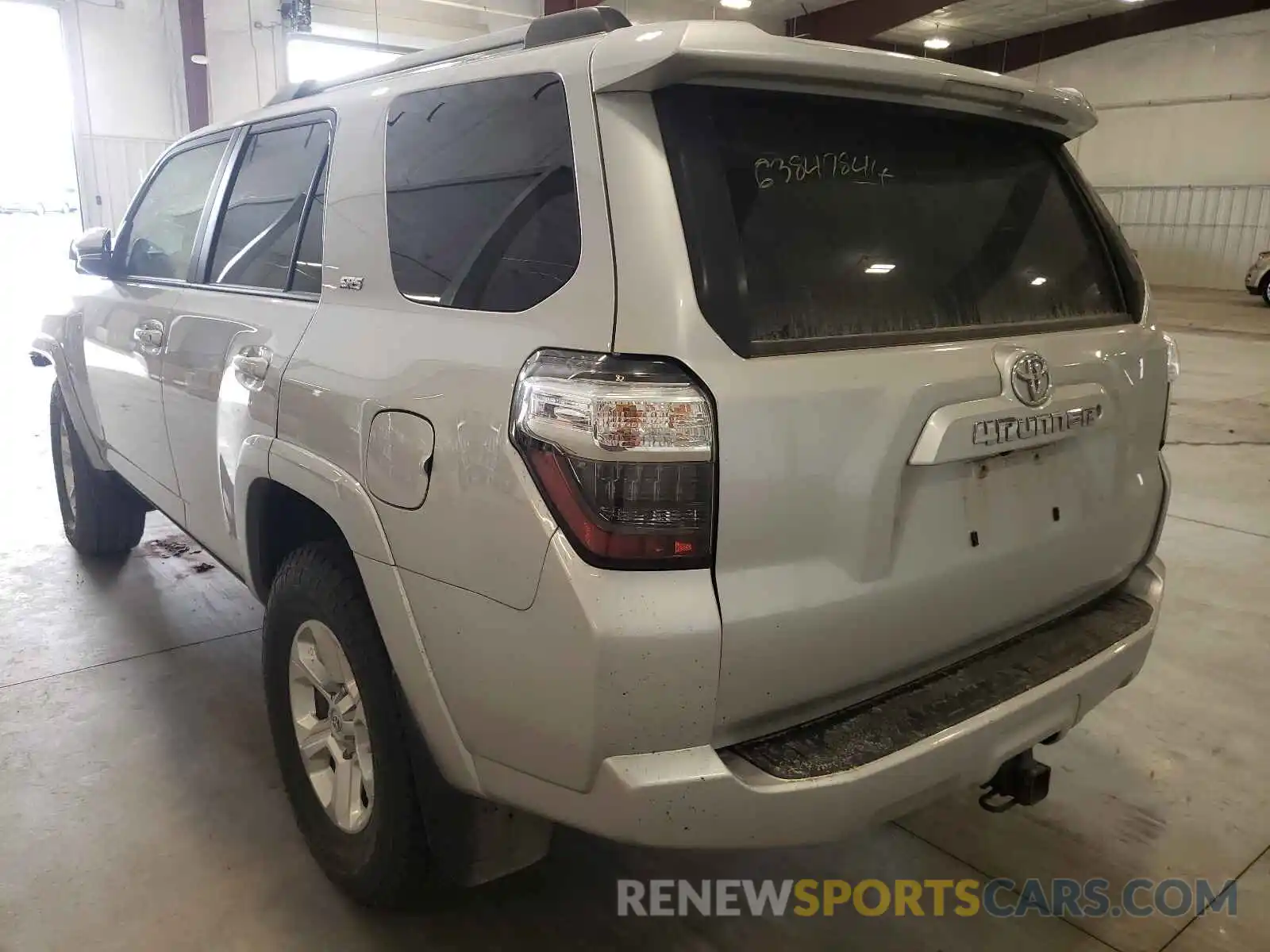 3 Фотография поврежденного автомобиля JTEBU5JR1K5698014 TOYOTA 4RUNNER 2019