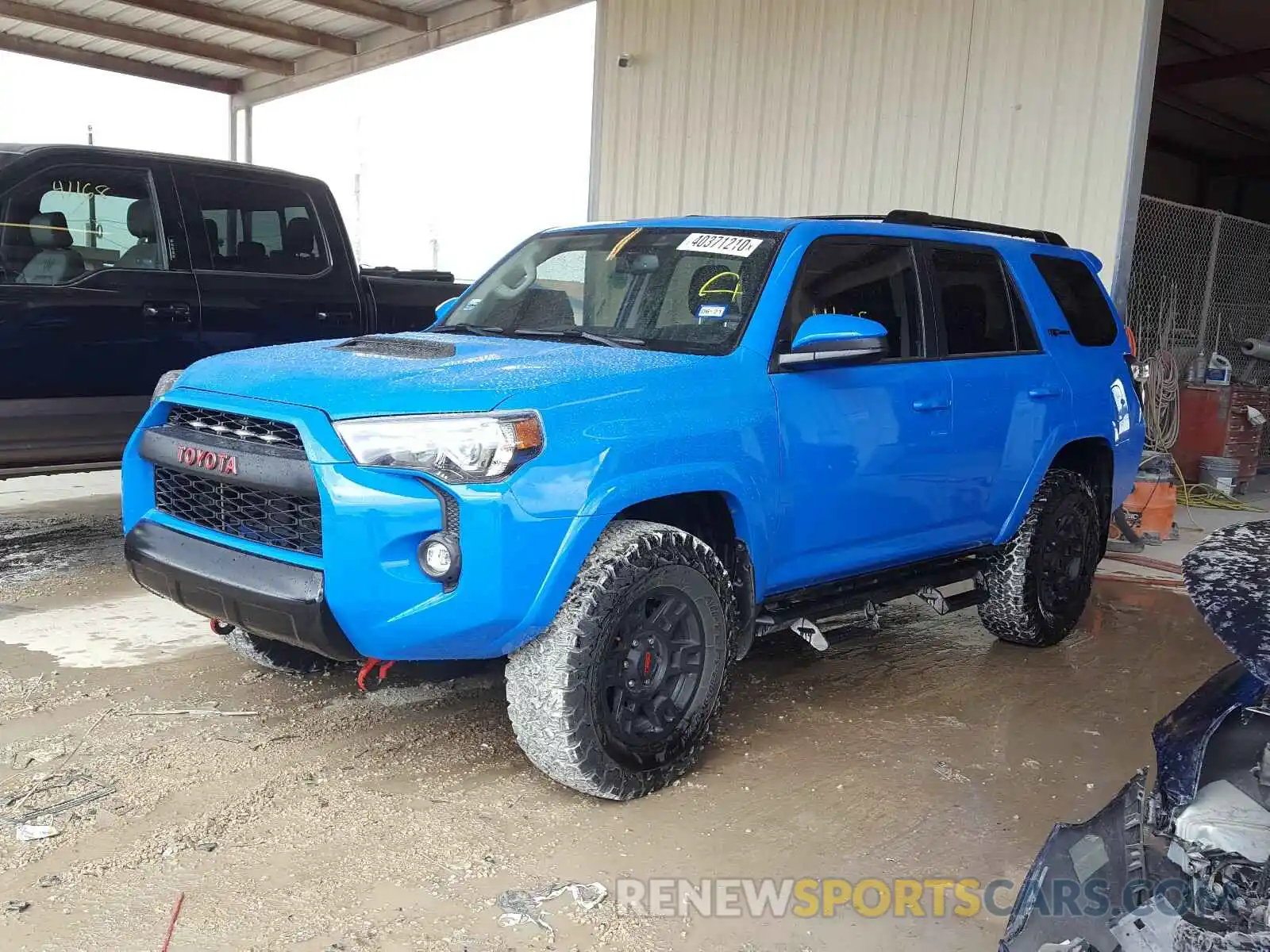 2 Фотография поврежденного автомобиля JTEBU5JR1K5700134 TOYOTA 4RUNNER 2019