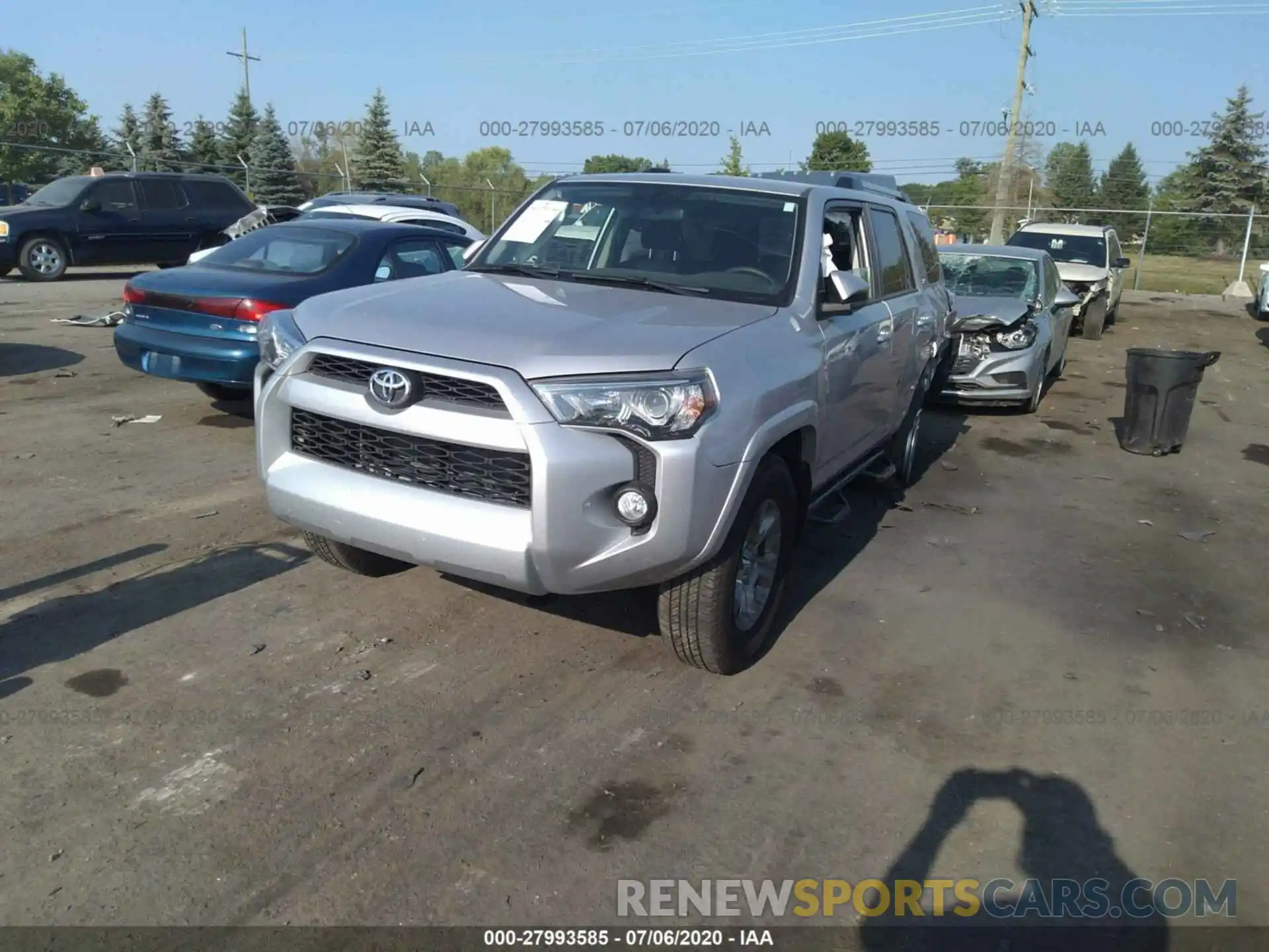 2 Photograph of a damaged car JTEBU5JR1K5700649 TOYOTA 4RUNNER 2019