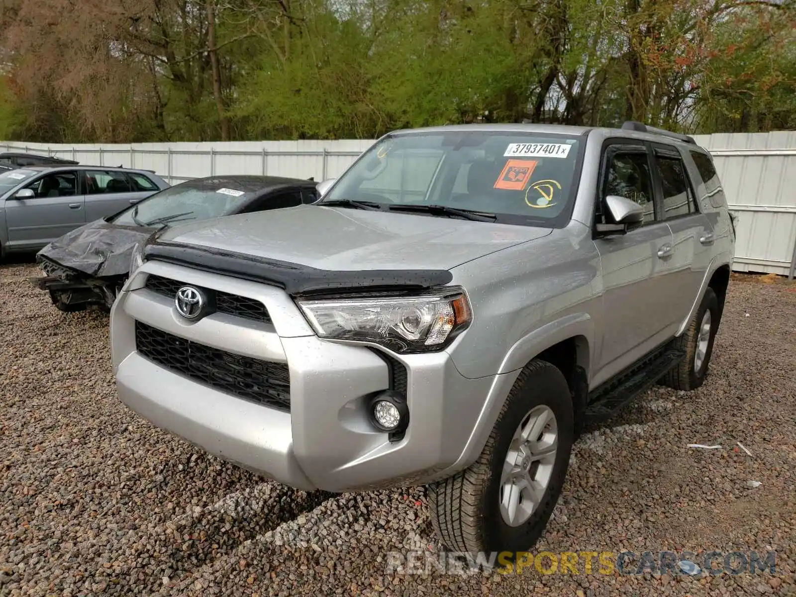 2 Фотография поврежденного автомобиля JTEBU5JR1K5701011 TOYOTA 4RUNNER 2019