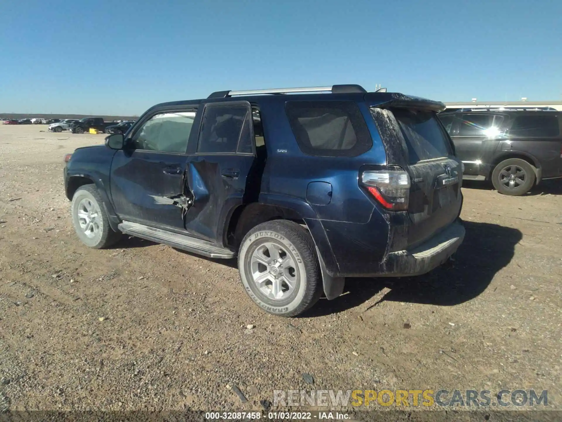 3 Photograph of a damaged car JTEBU5JR1K5708105 TOYOTA 4RUNNER 2019