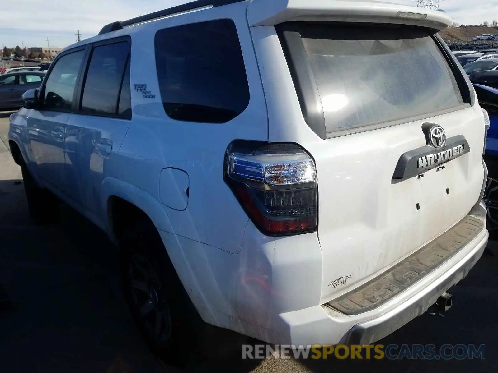 3 Фотография поврежденного автомобиля JTEBU5JR1K5712798 TOYOTA 4RUNNER 2019